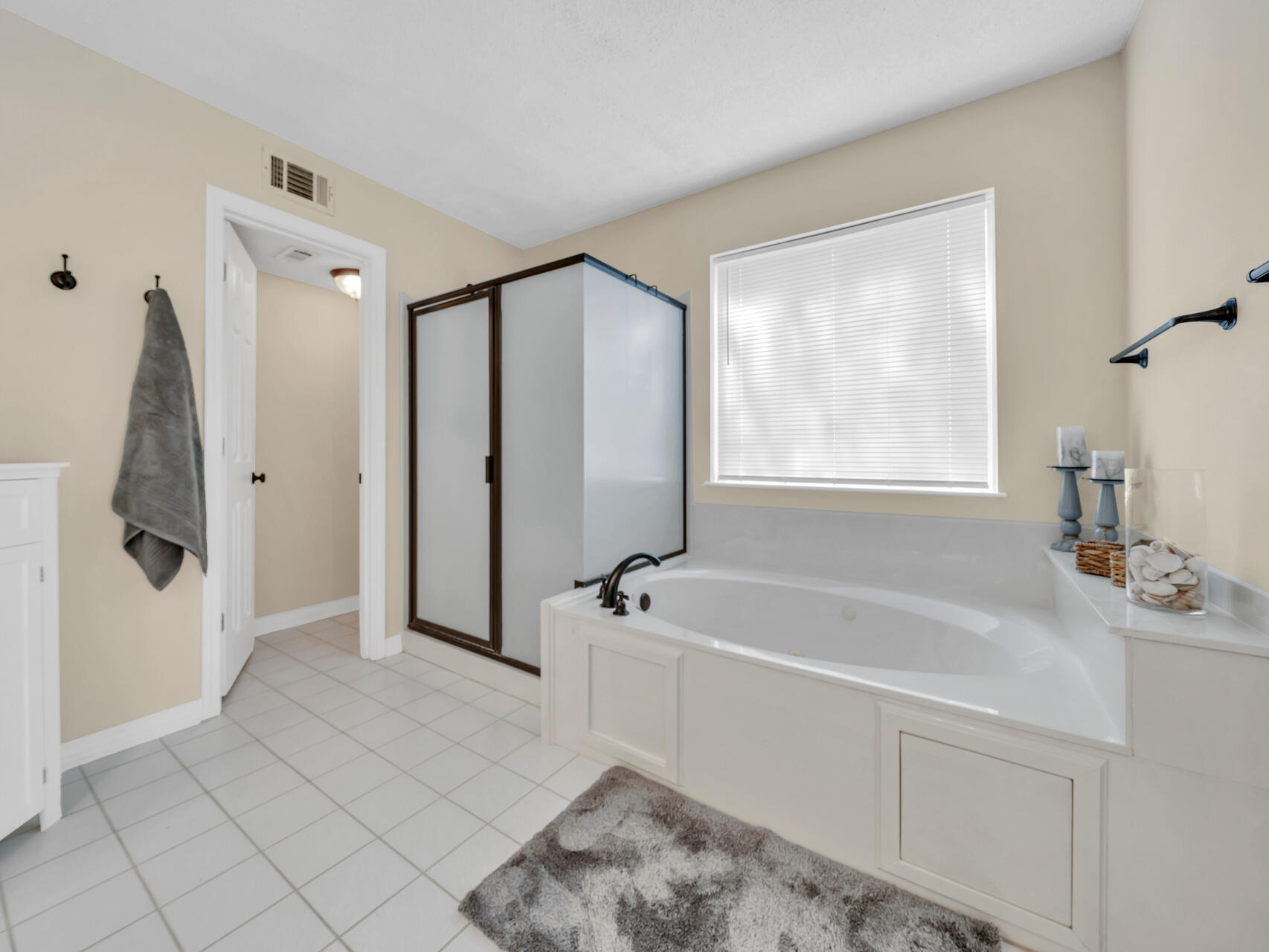 LAKE LORRAINE ESTLINKS AT SHALIMAR POINTE LOT 6 - Residential