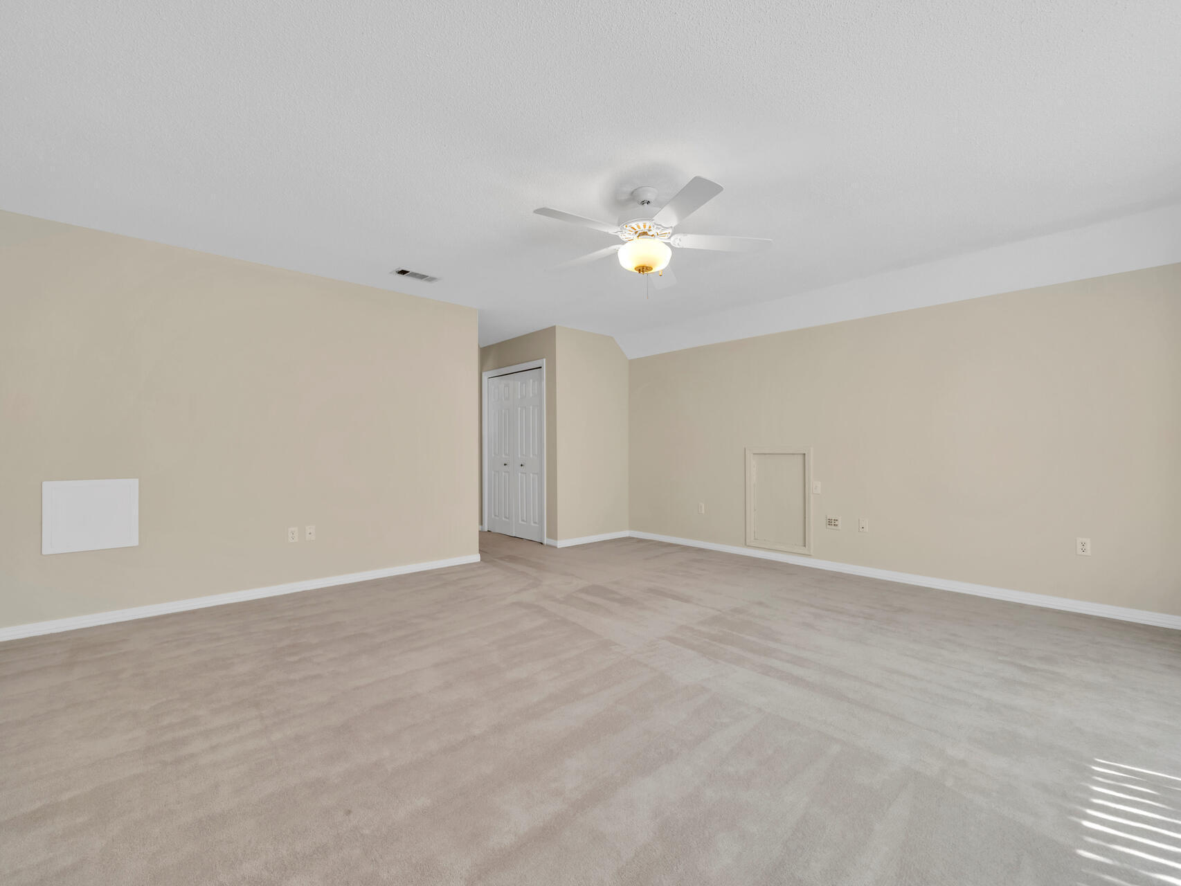 LAKE LORRAINE ESTLINKS AT SHALIMAR POINTE LOT 6 - Residential