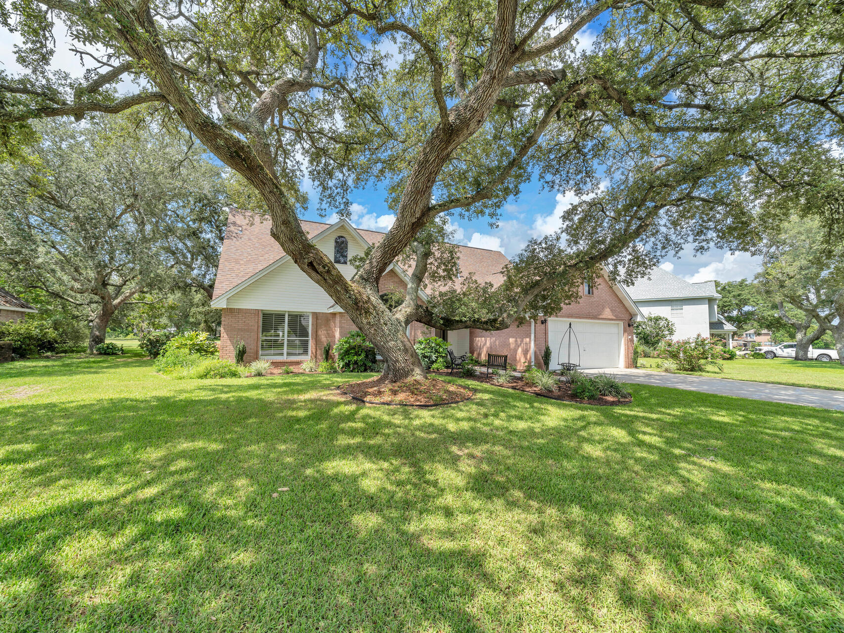 LAKE LORRAINE ESTLINKS AT SHALIMAR POINTE LOT 6 - Residential