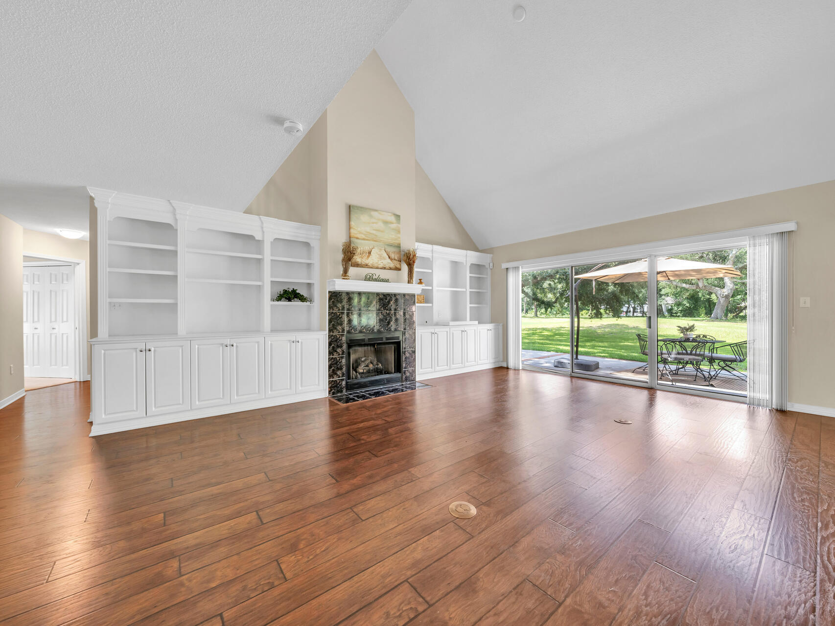 LAKE LORRAINE ESTLINKS AT SHALIMAR POINTE LOT 6 - Residential