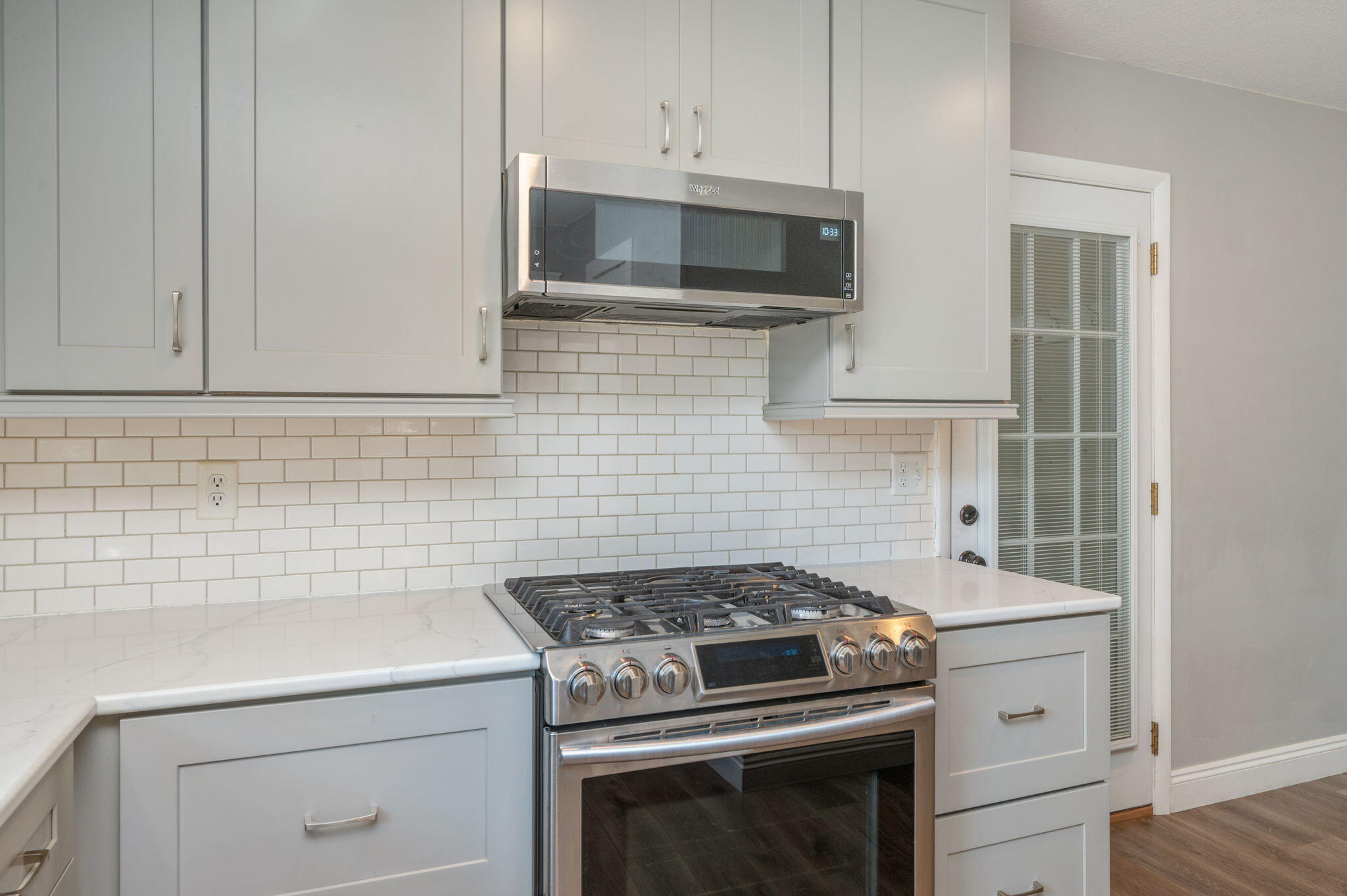 COUNTRY CLUB ESTATES - Residential Lease