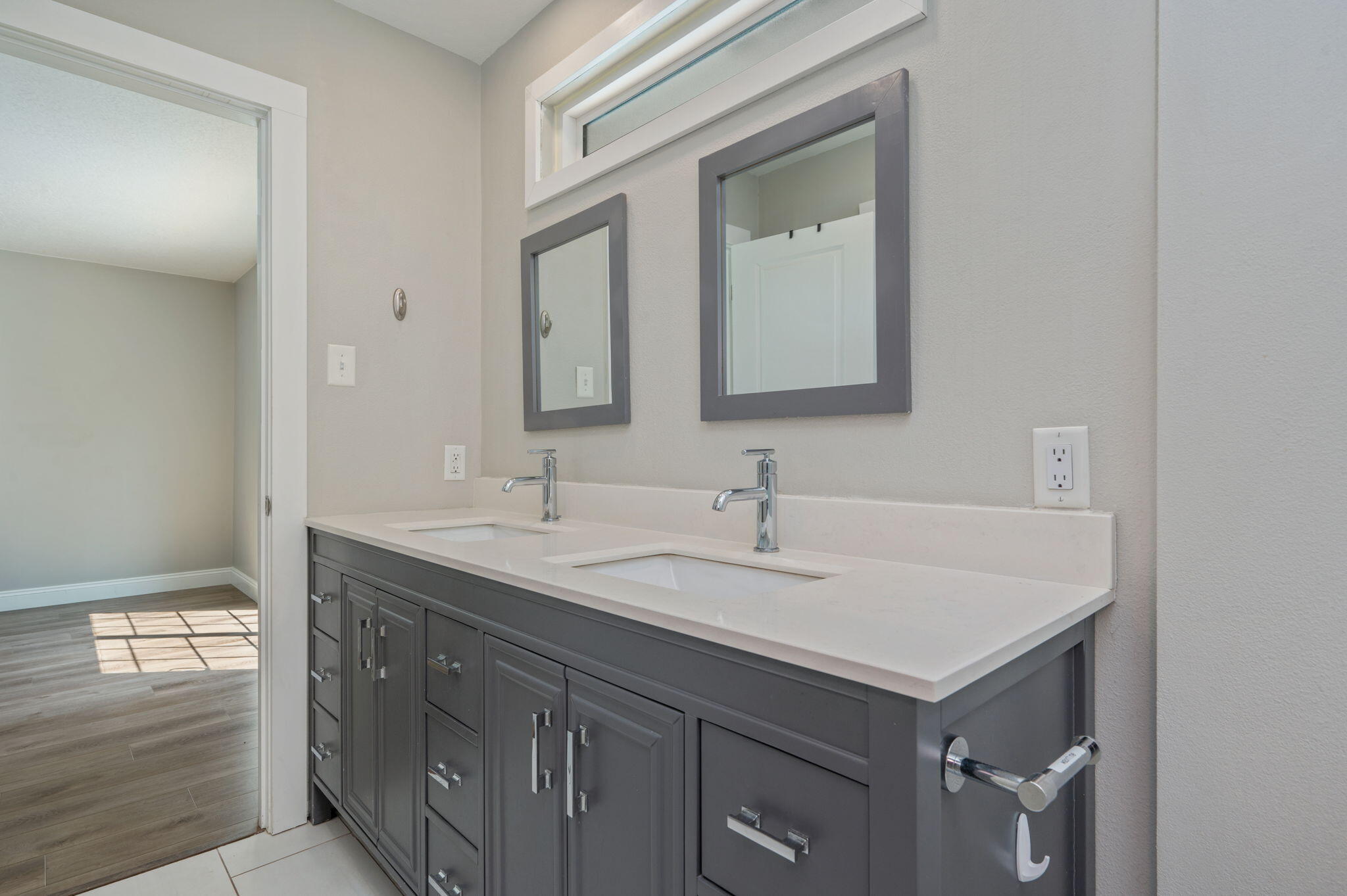 COUNTRY CLUB ESTATES - Residential Lease