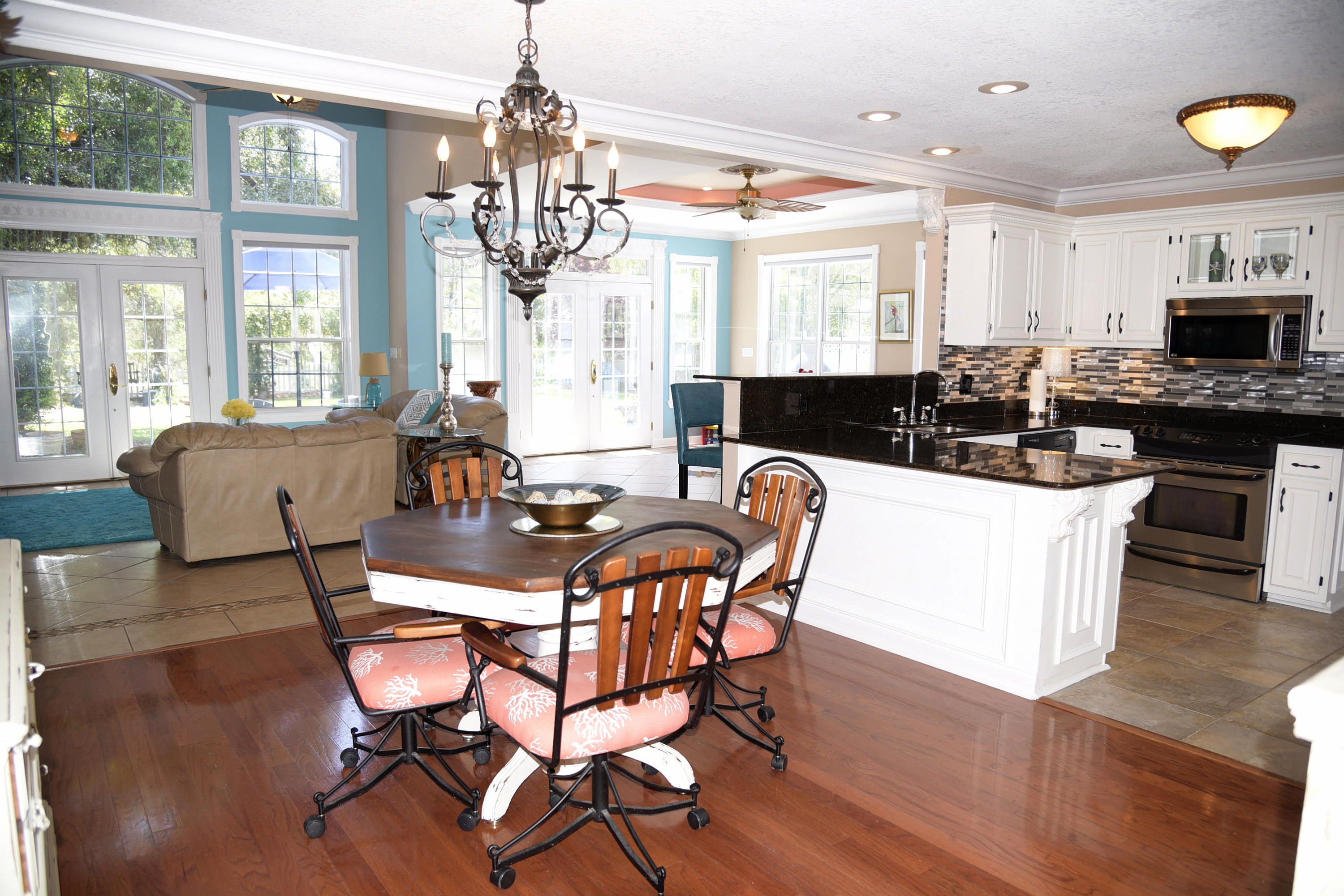 RAINTREE ESTATES - Residential