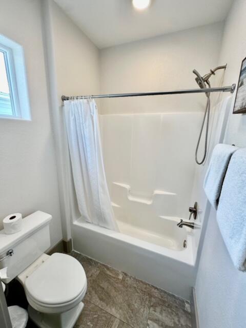 FRANGISTA BEACH 2ND ADDN - Residential Lease