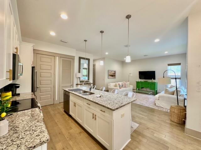 FRANGISTA BEACH 2ND ADDN - Residential Lease