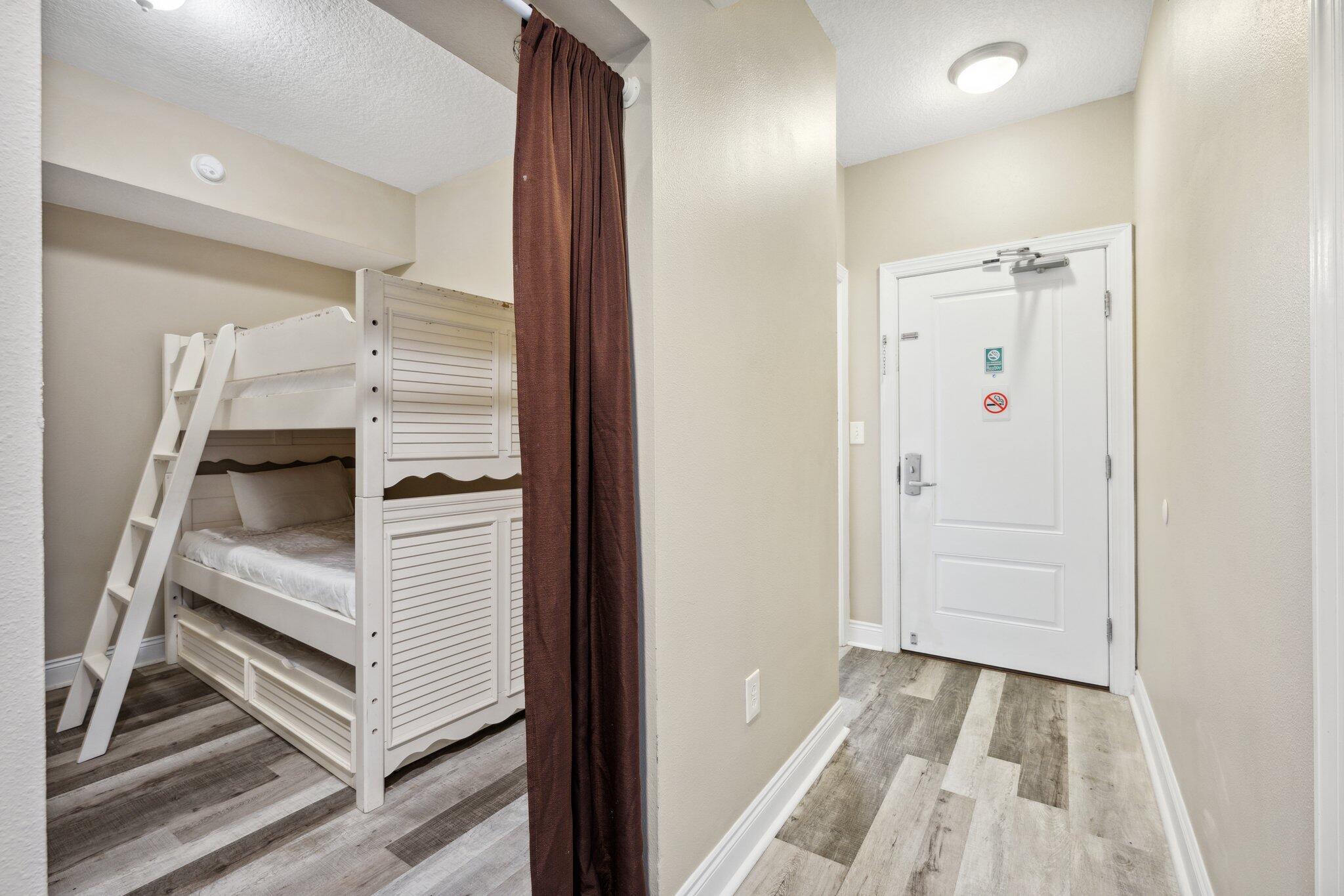 PALAZZO CONDOMINIUM - Residential