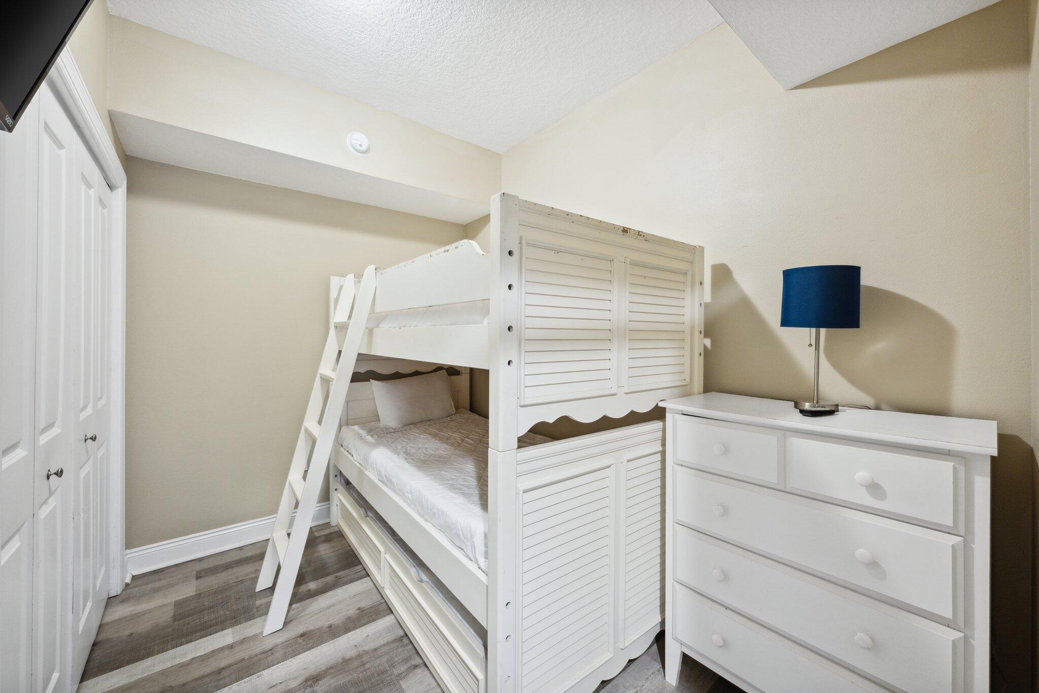 PALAZZO CONDOMINIUM - Residential