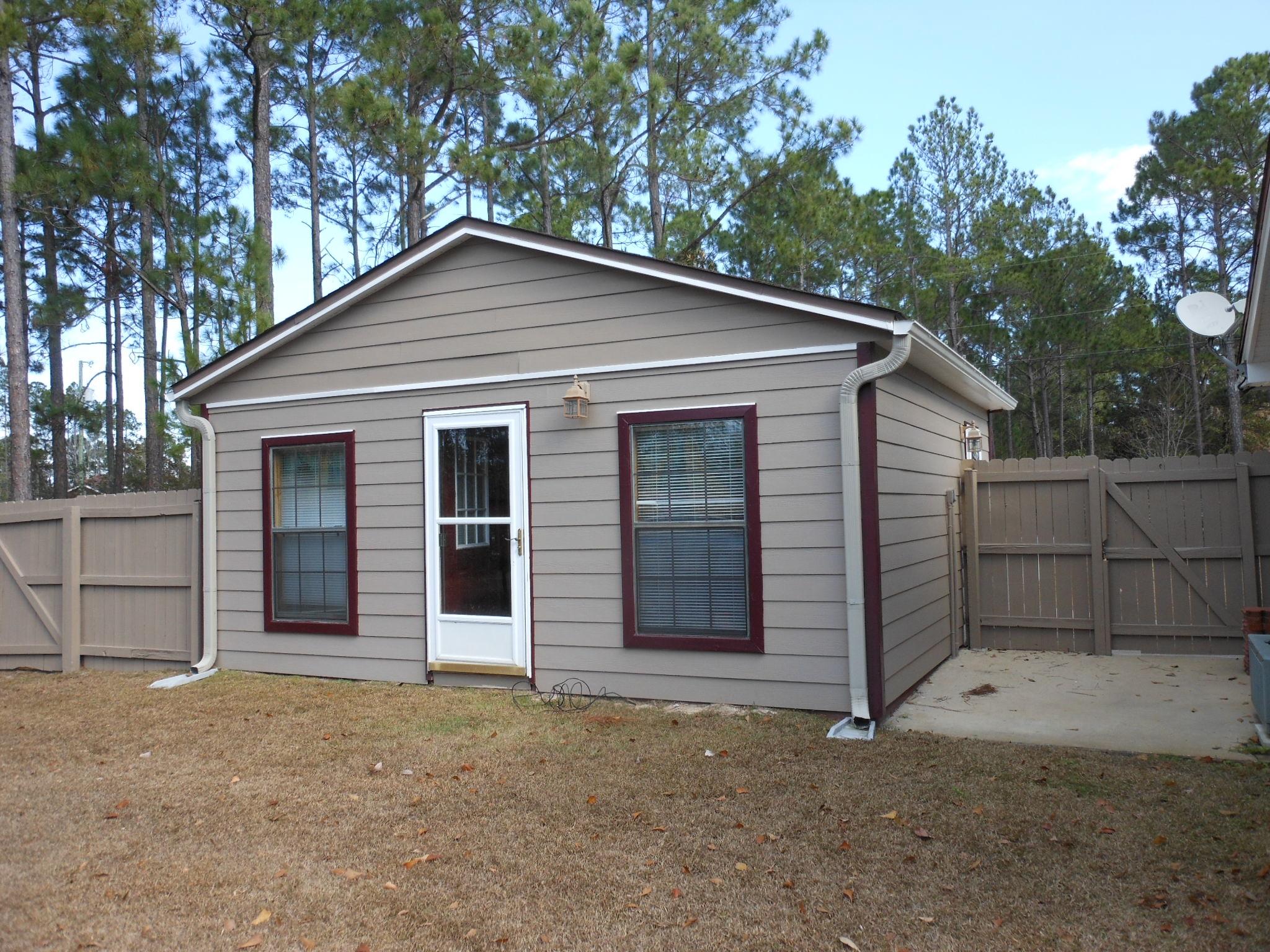 EAST BAY RIVER ESTATES - Residential Lease