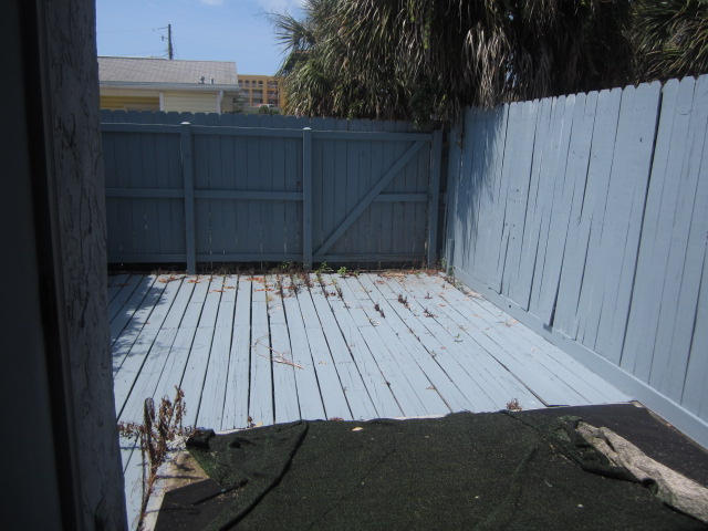 CHATEAU BY THE SEA - Residential