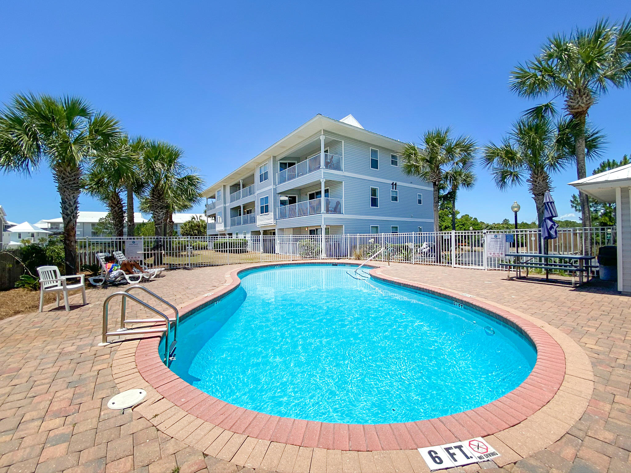 BEACHSIDE VILLAS CONDO - Residential