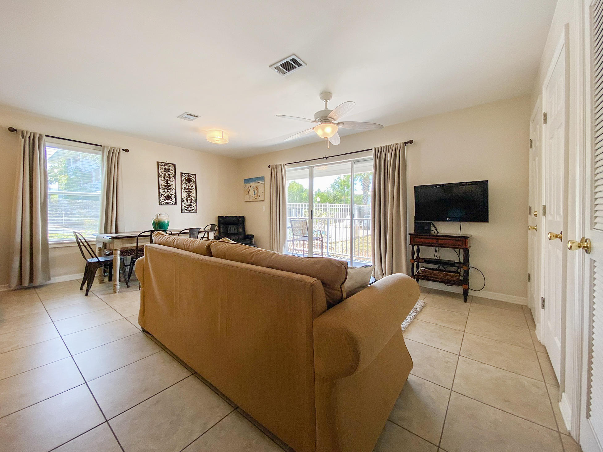 BEACHSIDE VILLAS CONDO - Residential