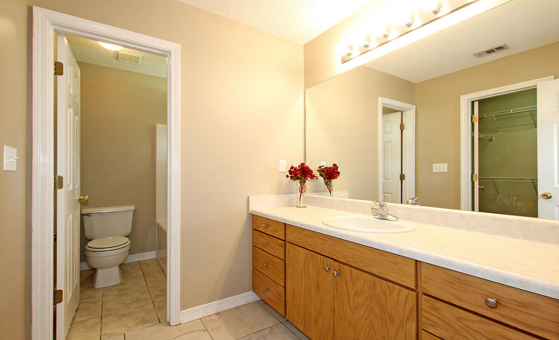 CRESTVIEW - Residential