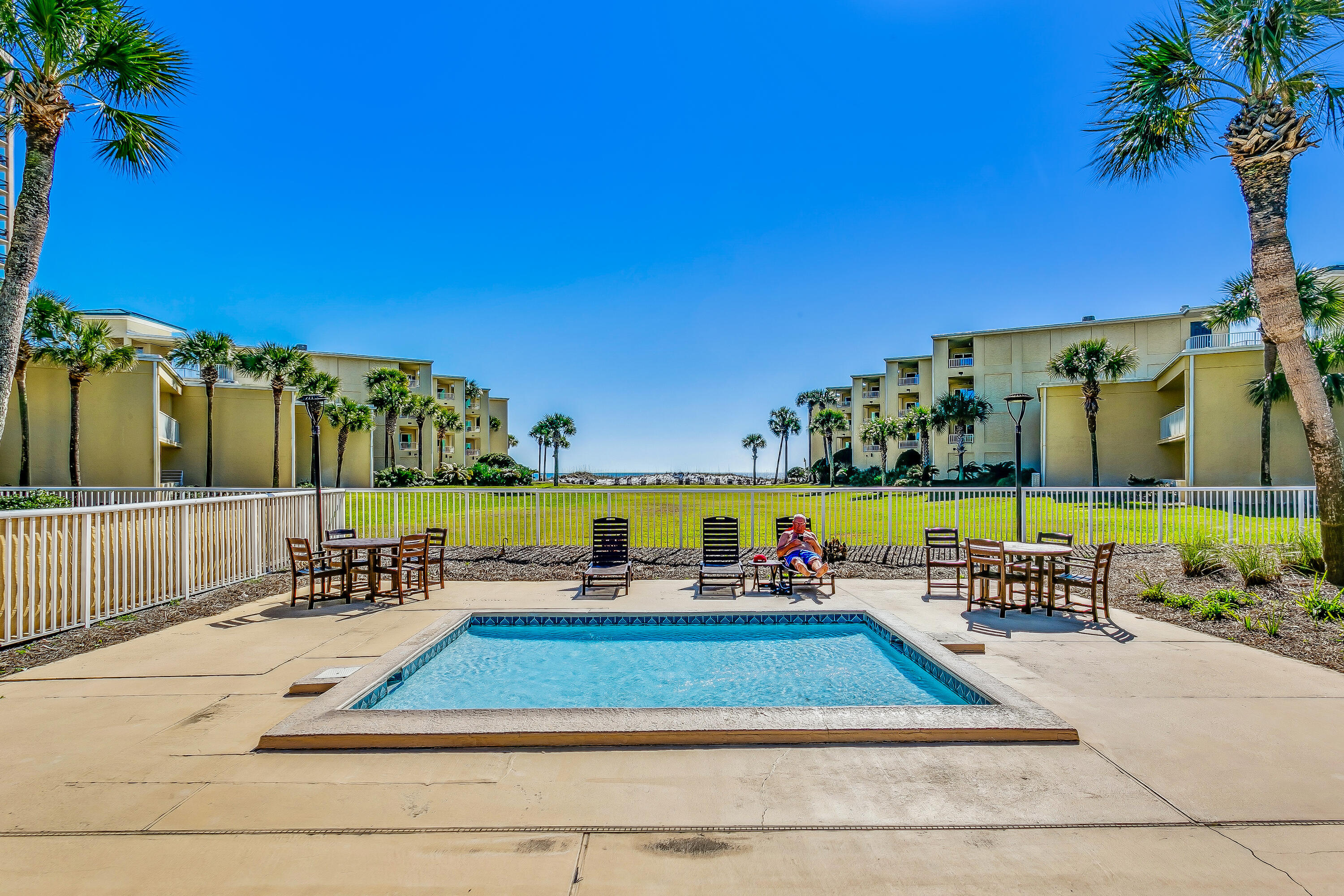 SILVER DUNES CONDO - Residential