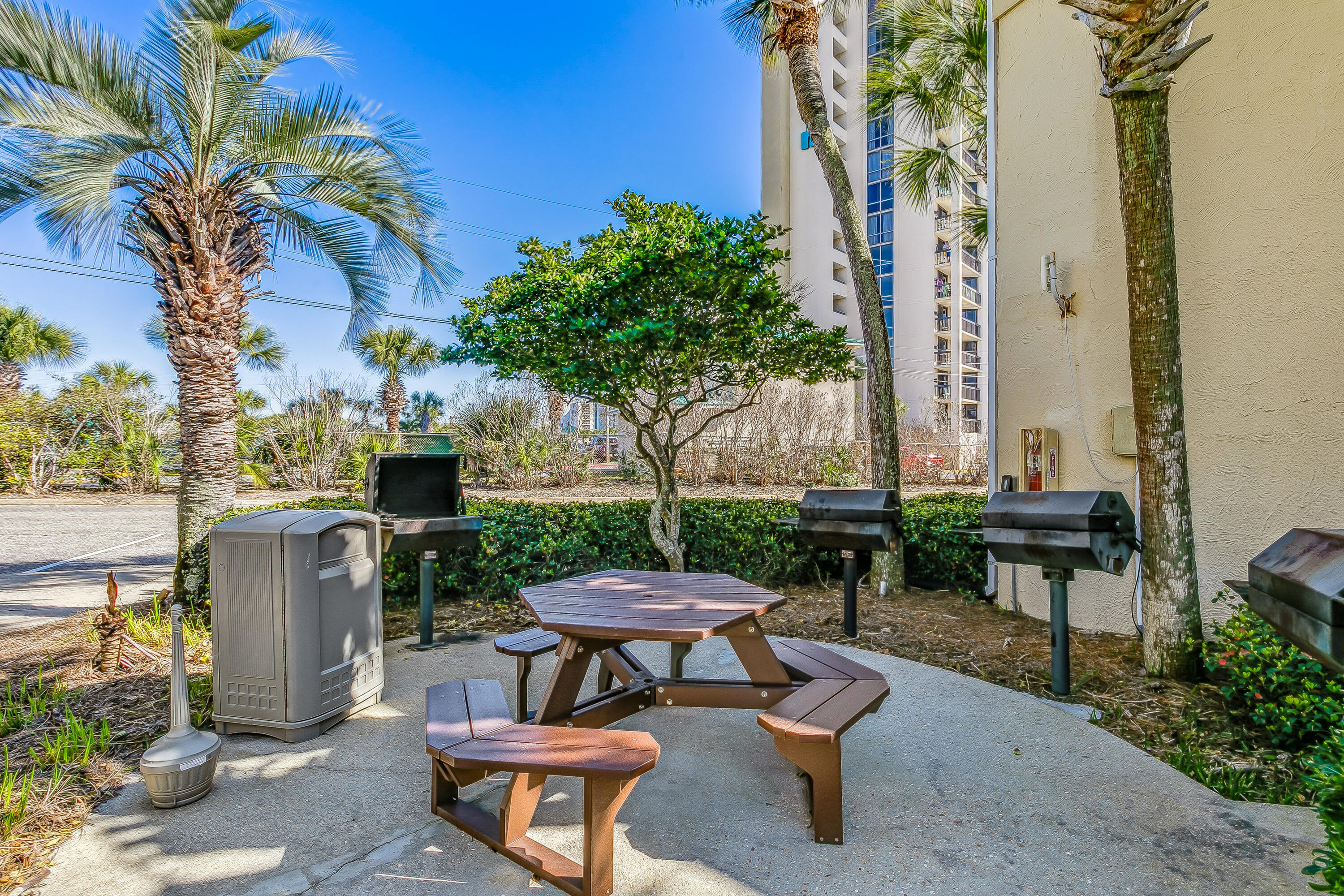 SILVER DUNES CONDO - Residential