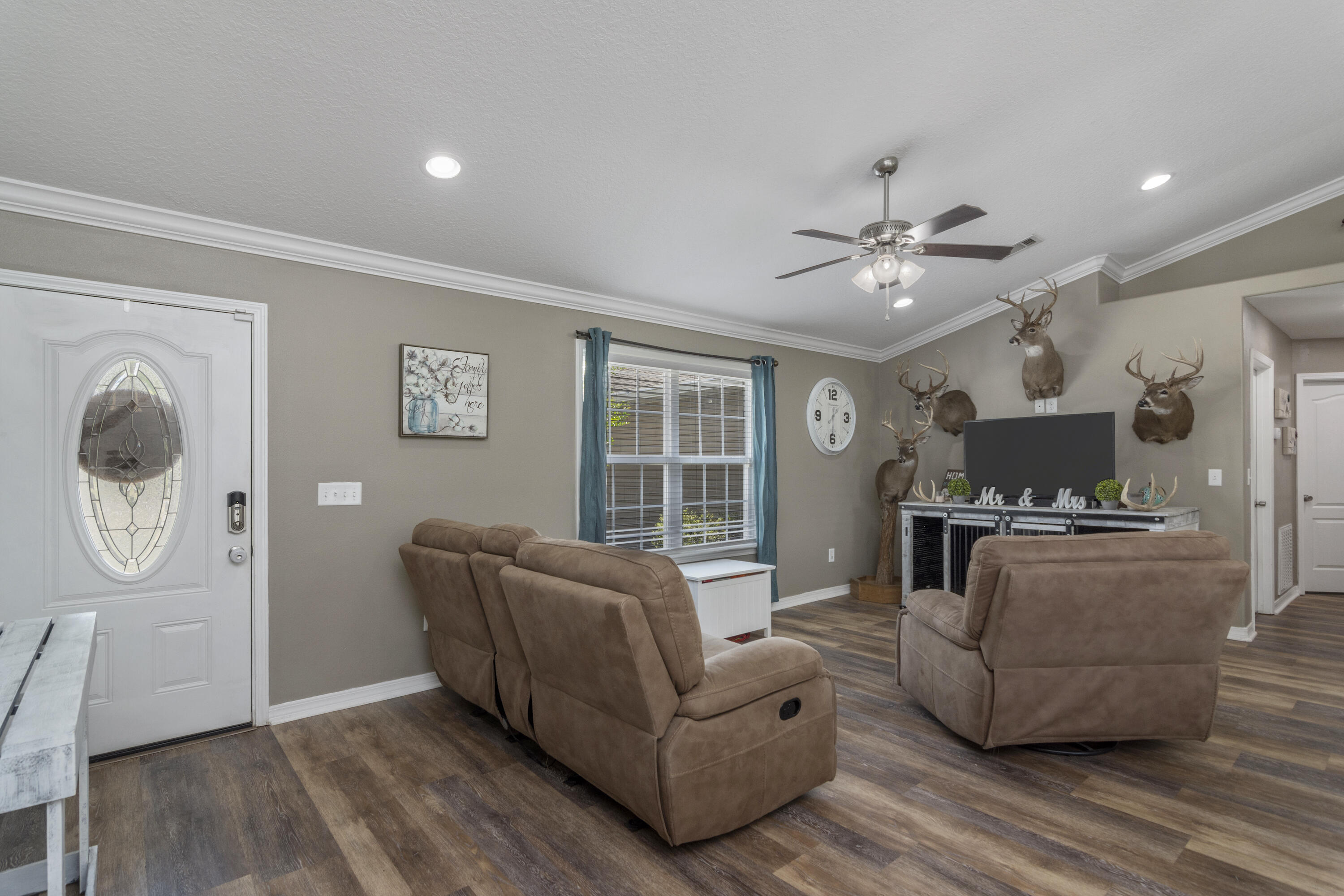 OAKWOOD LAKES ESTATES - Residential