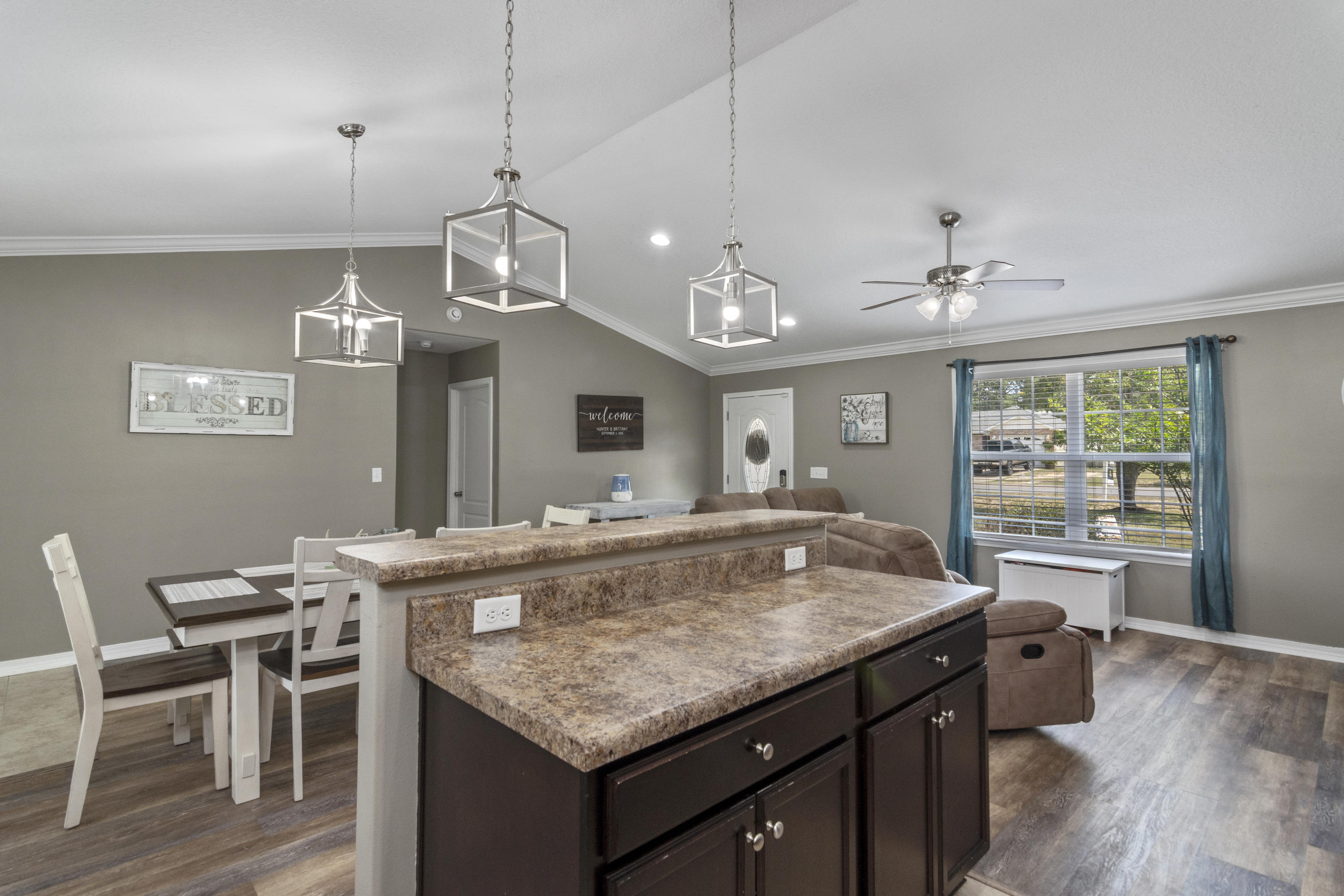 OAKWOOD LAKES ESTATES - Residential