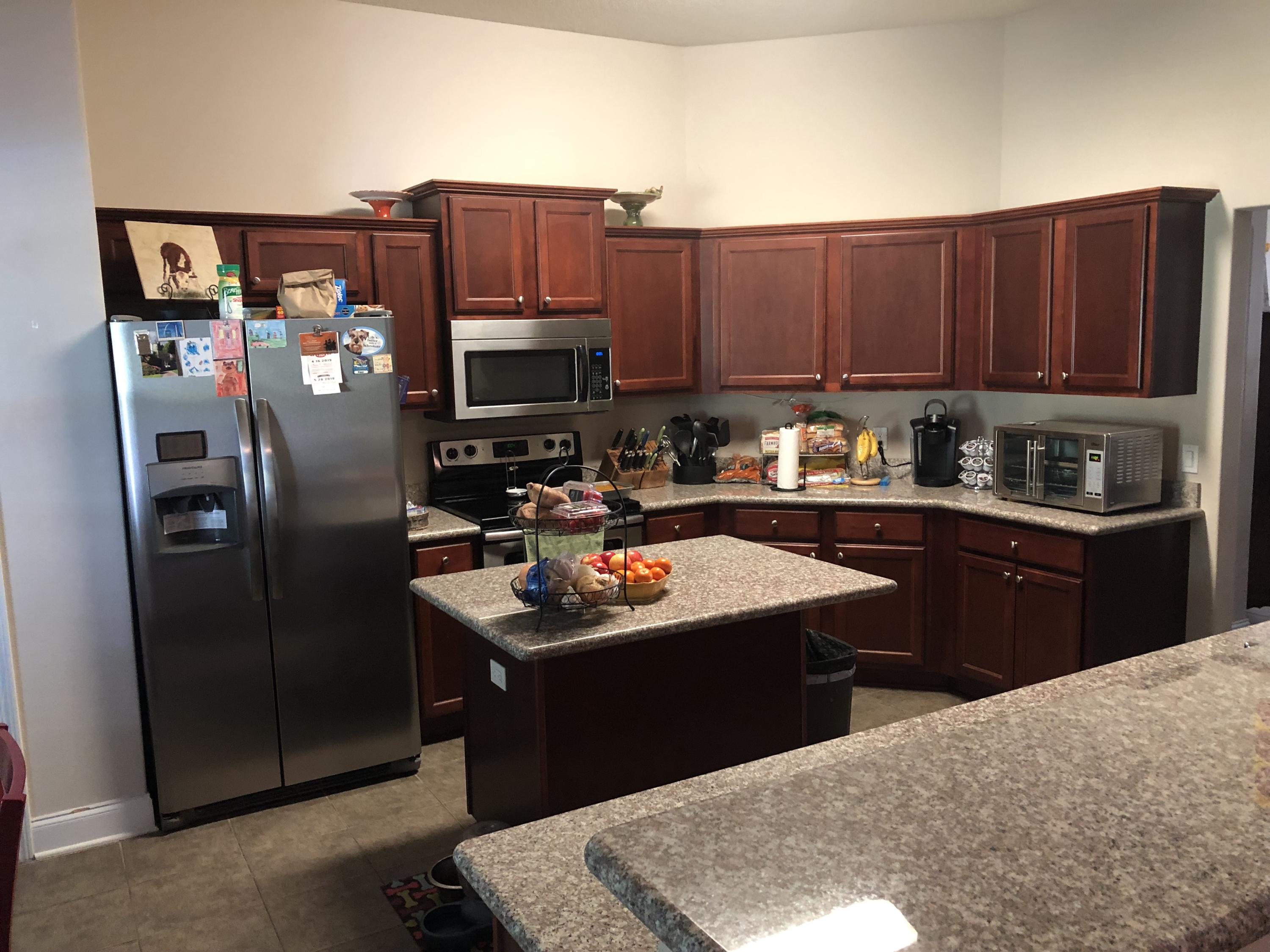 SILVER SPRINGS EST - Residential