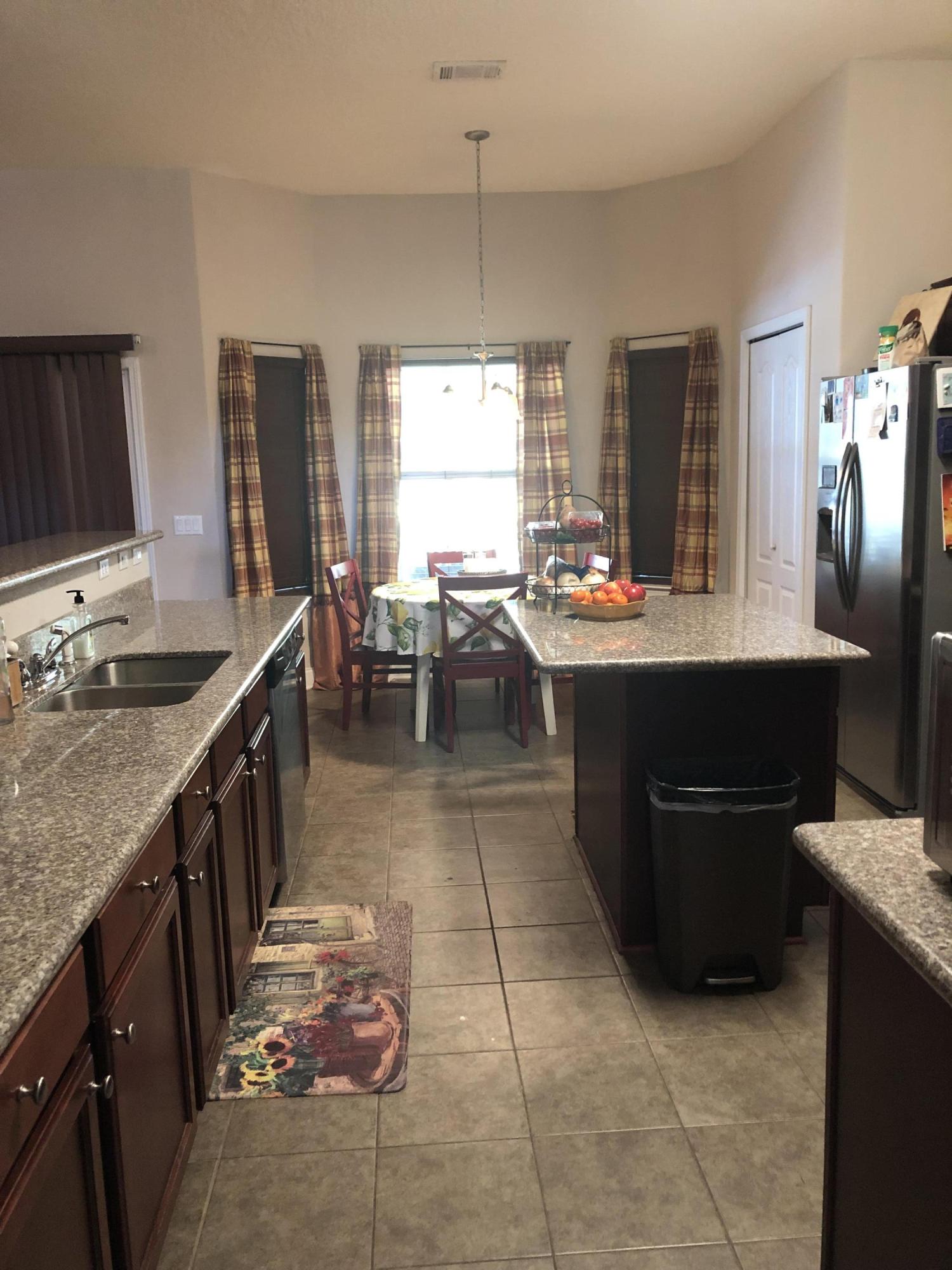 SILVER SPRINGS EST - Residential