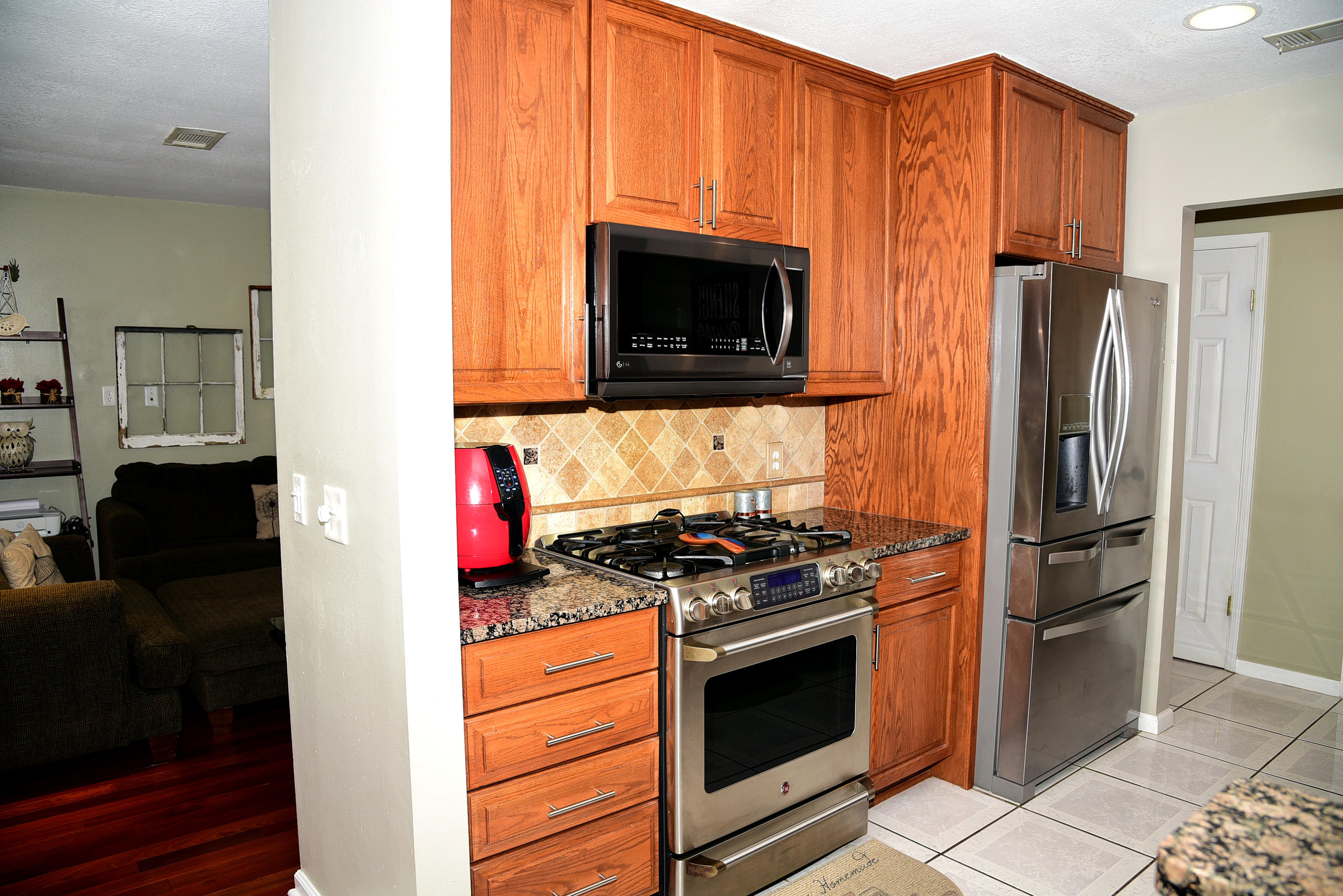 TANGLEWOOD S/D 1ST ADDN - Residential