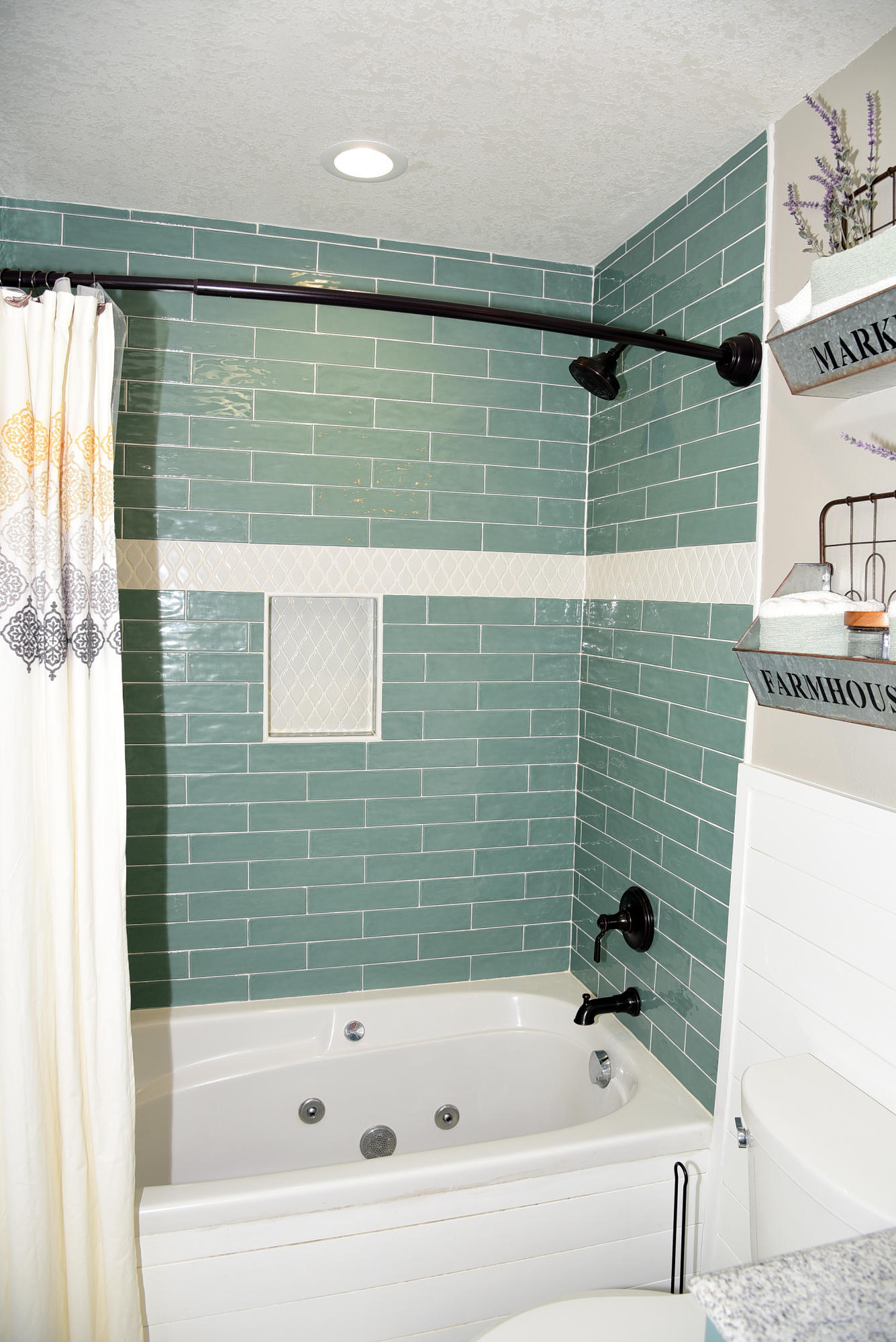 TANGLEWOOD S/D 1ST ADDN - Residential