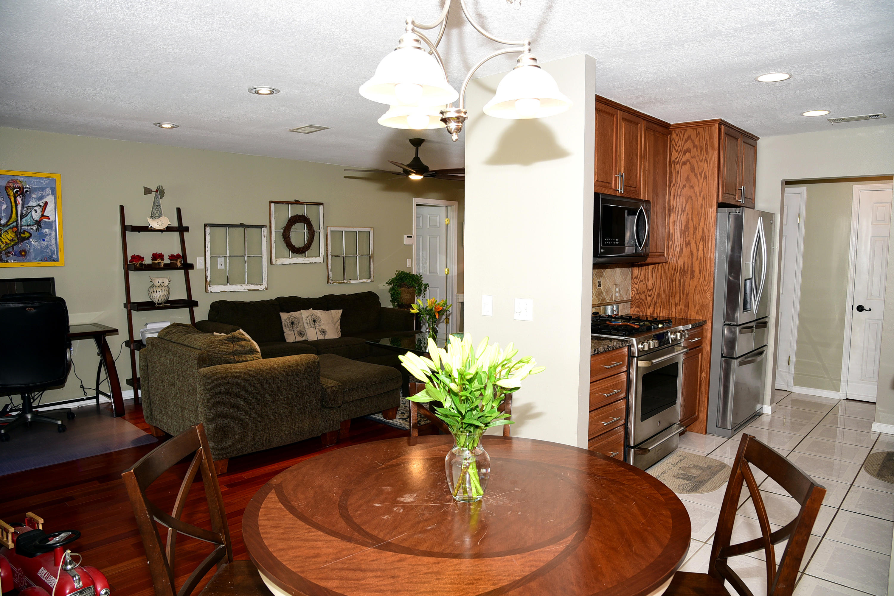 TANGLEWOOD S/D 1ST ADDN - Residential