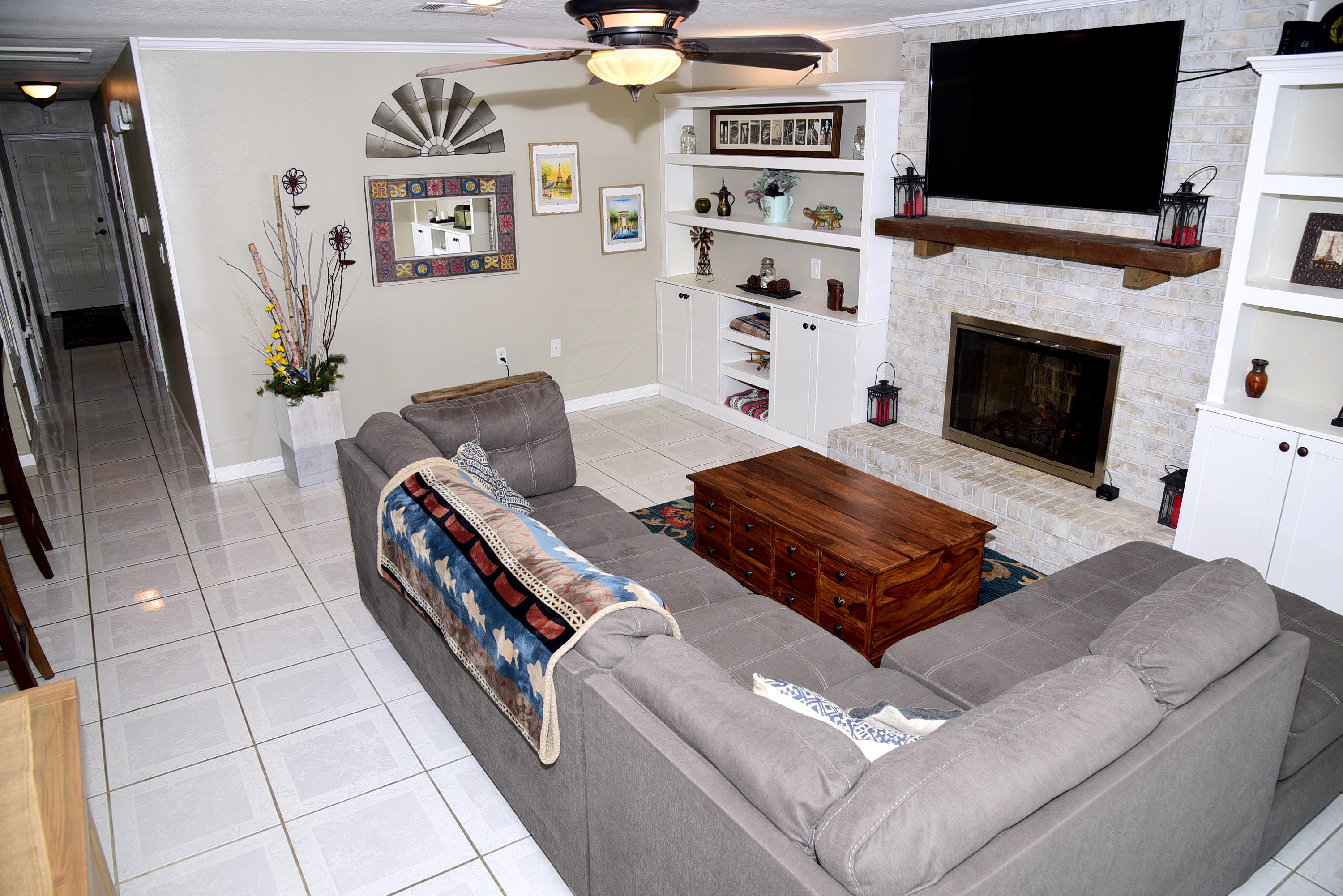 TANGLEWOOD S/D 1ST ADDN - Residential