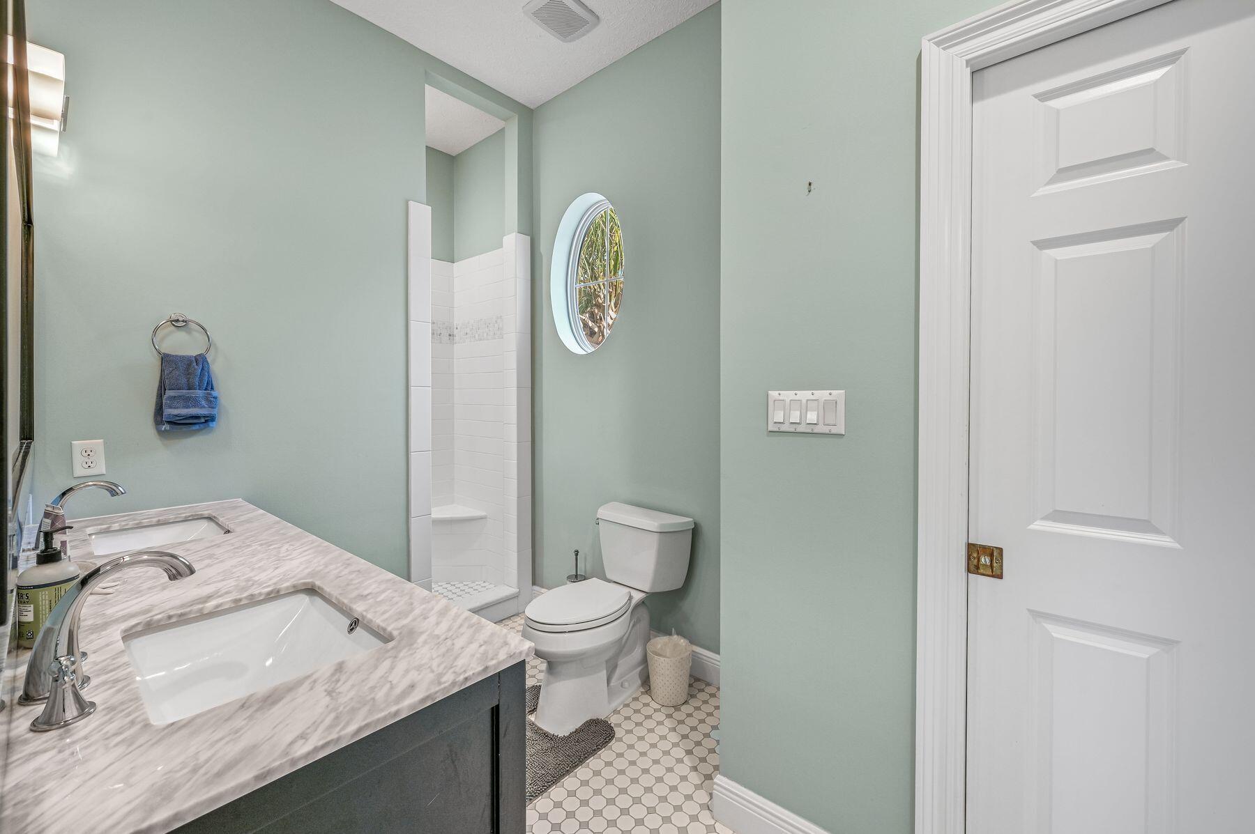 ISLAND GREEN - Residential
