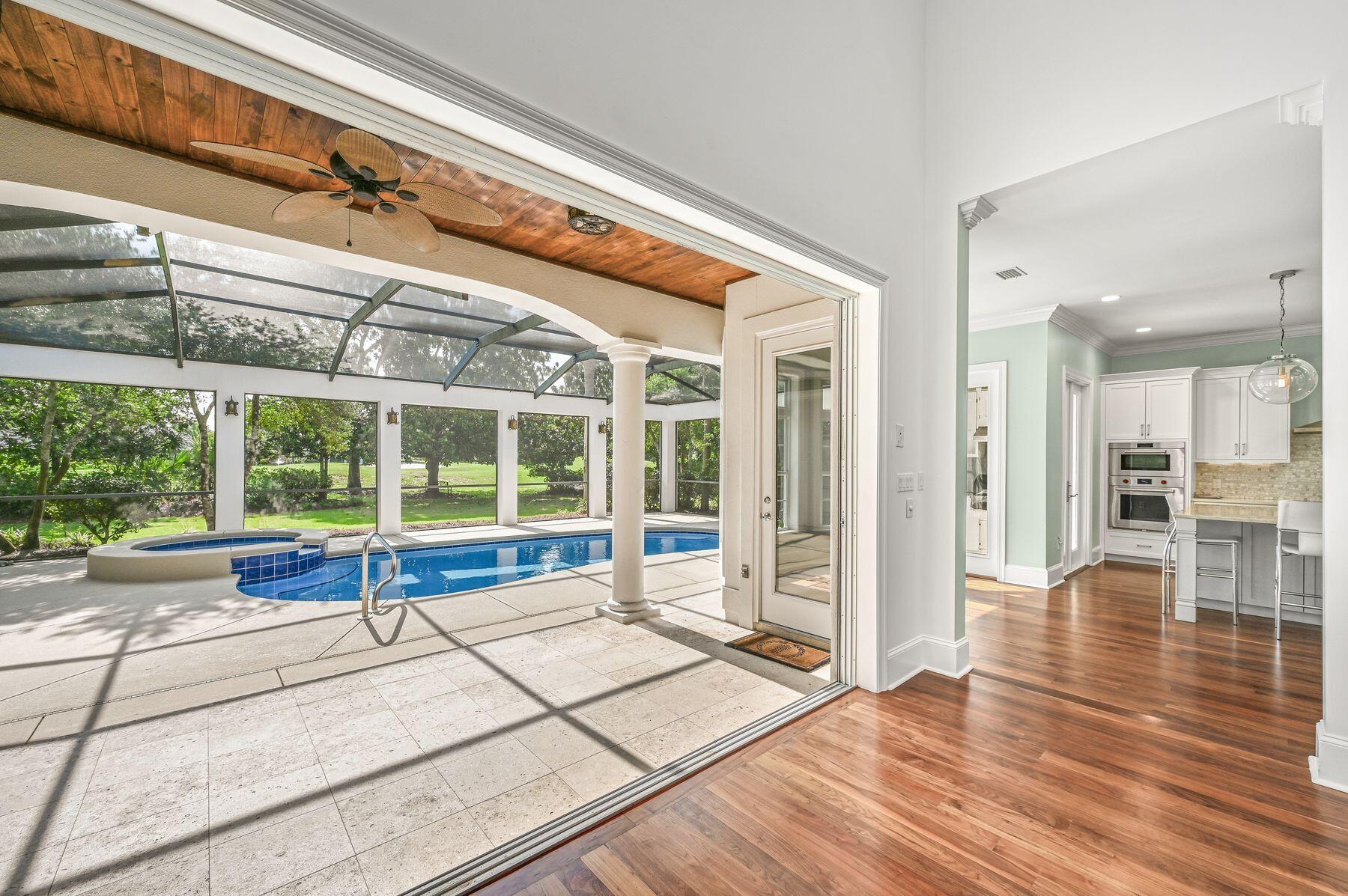ISLAND GREEN - Residential