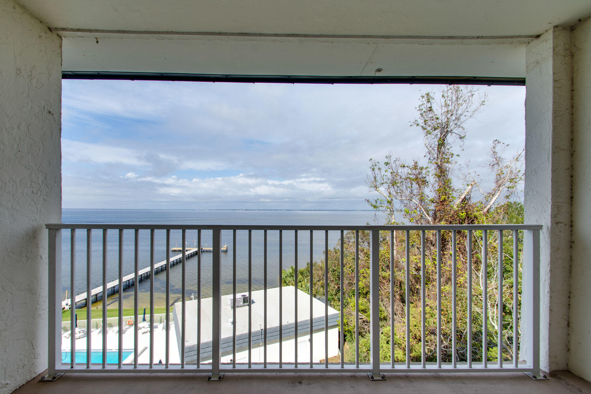 VALENCIA CONDO - Residential