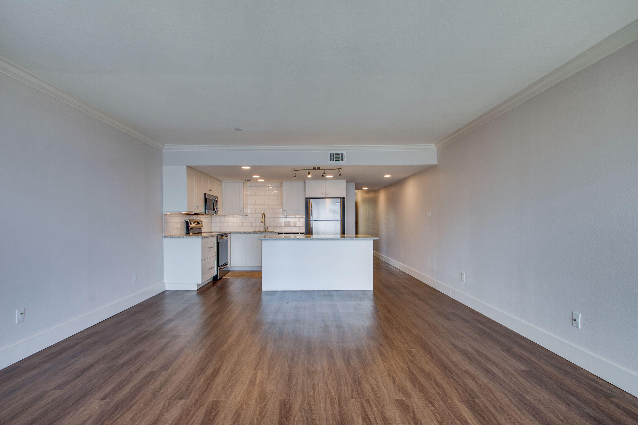 VALENCIA CONDO - Residential