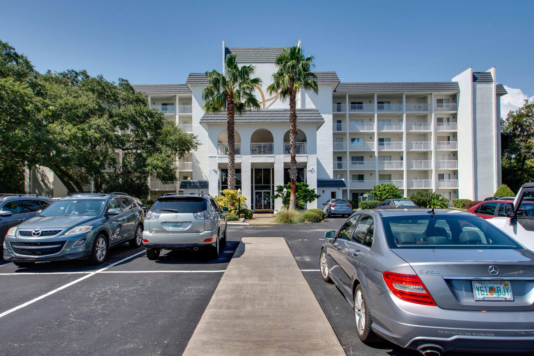 VALENCIA CONDO - Residential