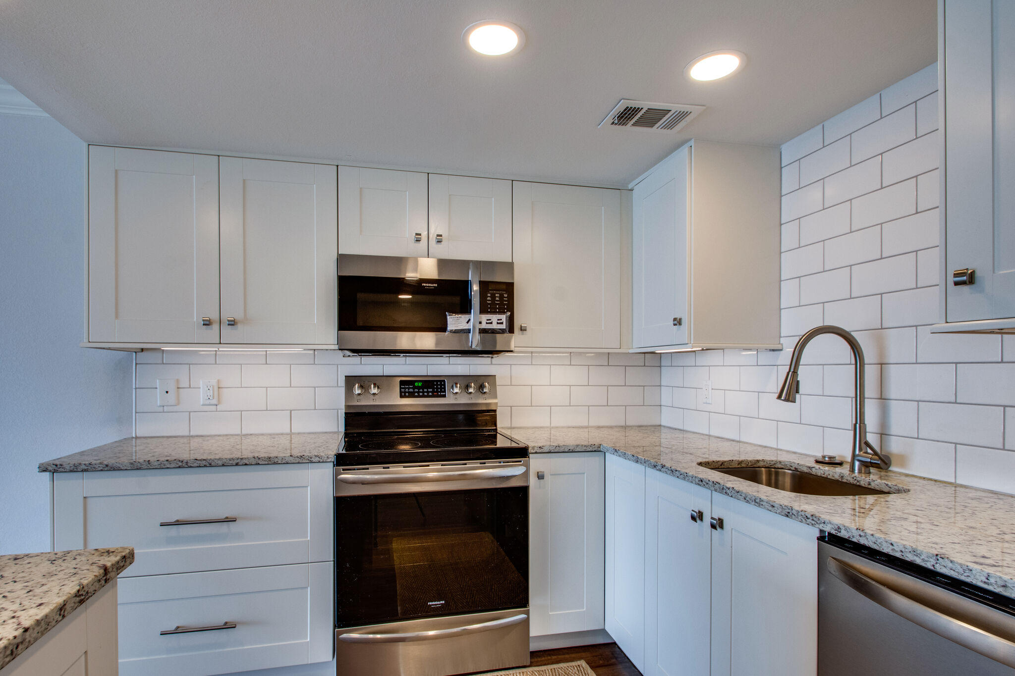 VALENCIA CONDO - Residential