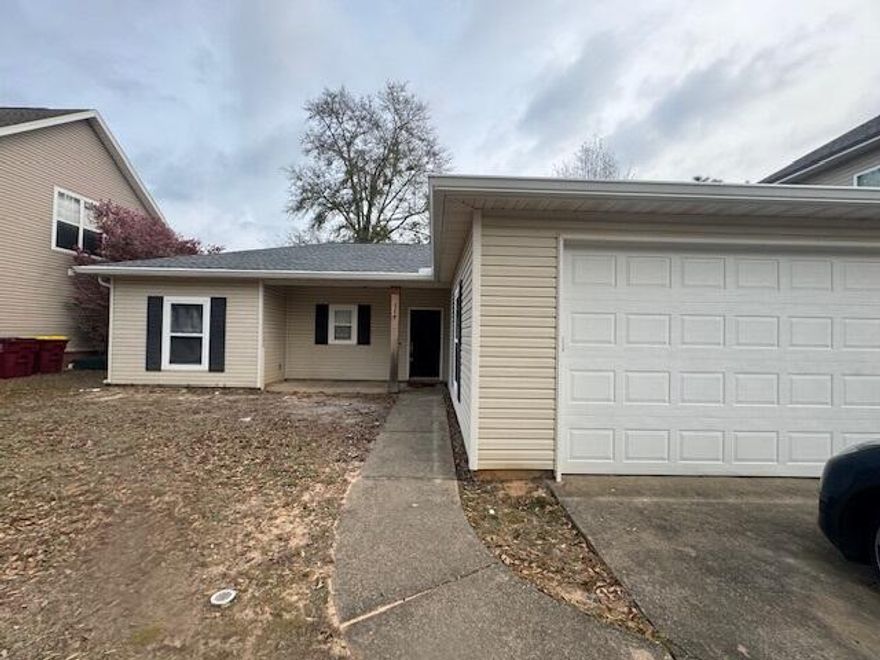 Just Updated with floors, hall bathroom,, paint & more! New LVP flooring throughout the common areas, and tile in both bathrooms& laundry. In the kitchen: cabinets were freshly finished, new granite countertops, and brand new stainless steel appliances.  Both bathrooms were updated to match the kitchen cabinets & counters, 
Heritage Manor is right in the center of town and directly across HWY 85 from the Crestview Commons. No smoking or Vaping in home.