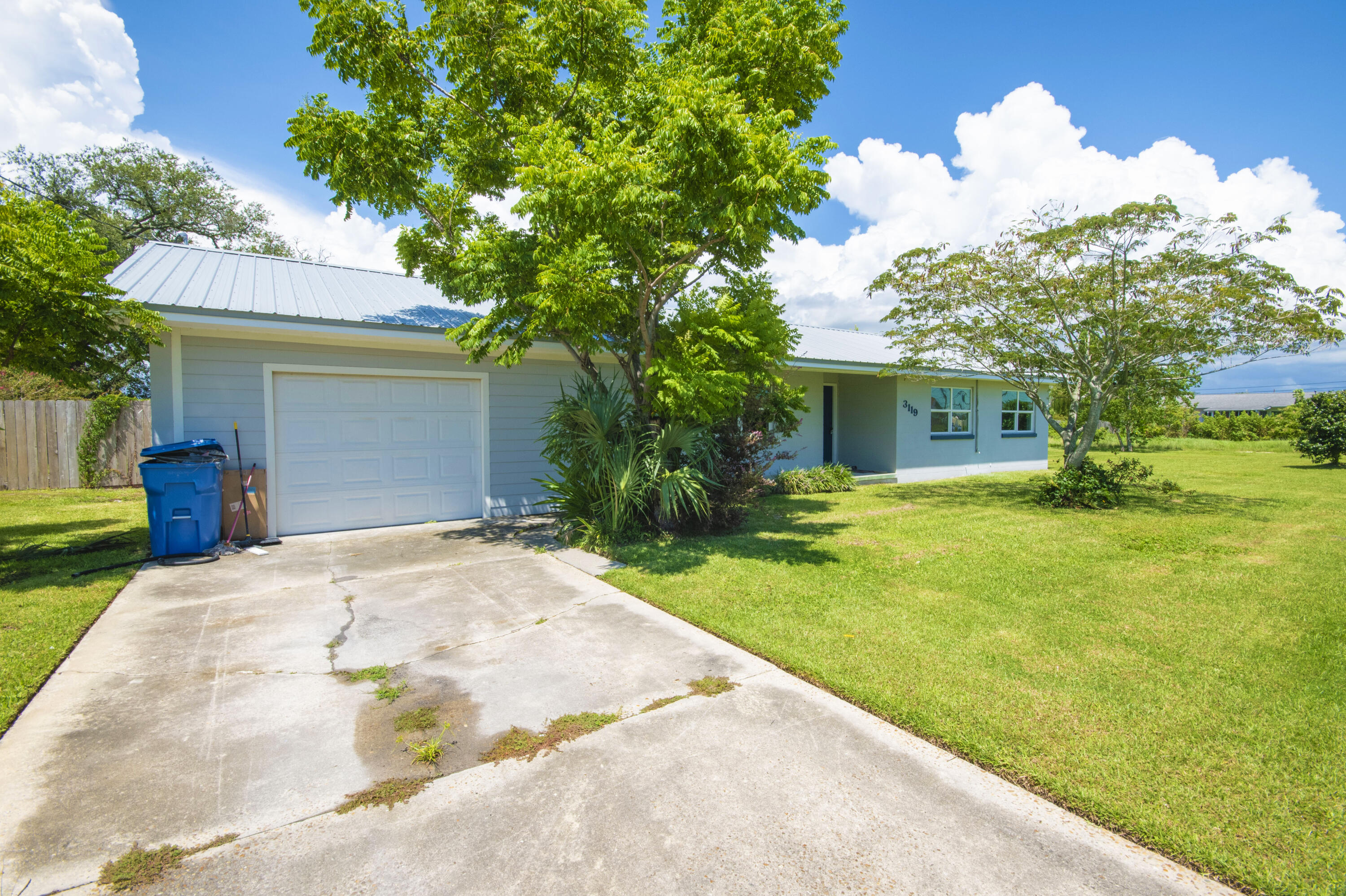 PRETTY BAYOU HEIGHTS 2ND ADDN - Residential