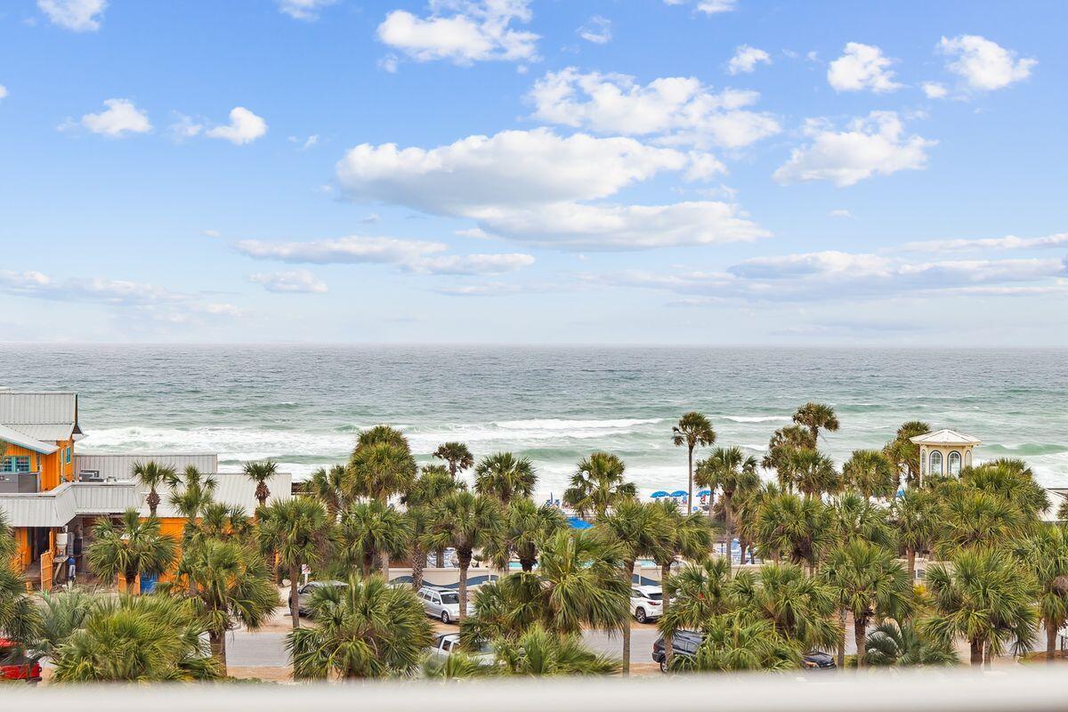 STERLING SHORES - Residential