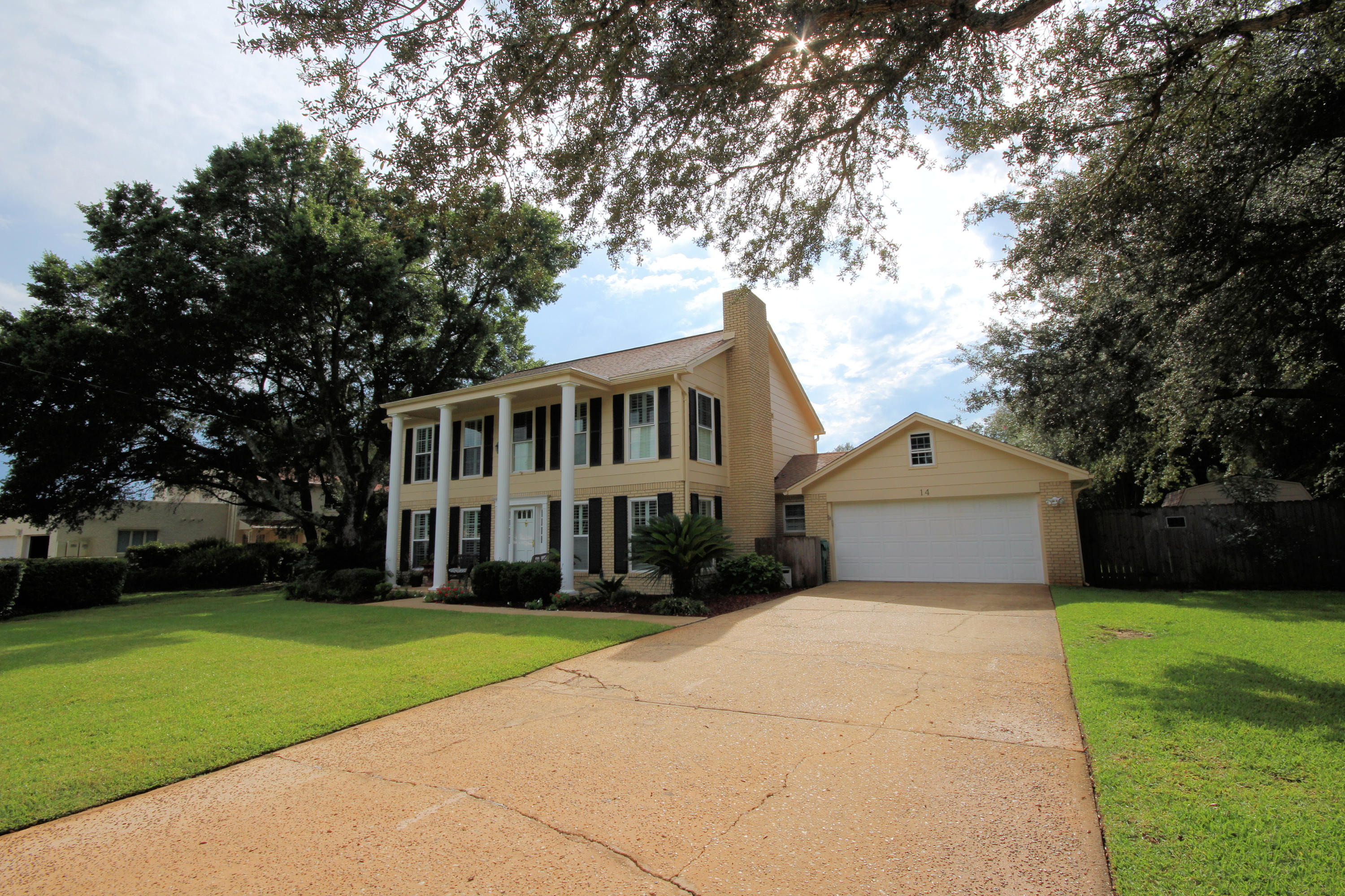 LAKE LORRAINE ESTATES 2 - Residential