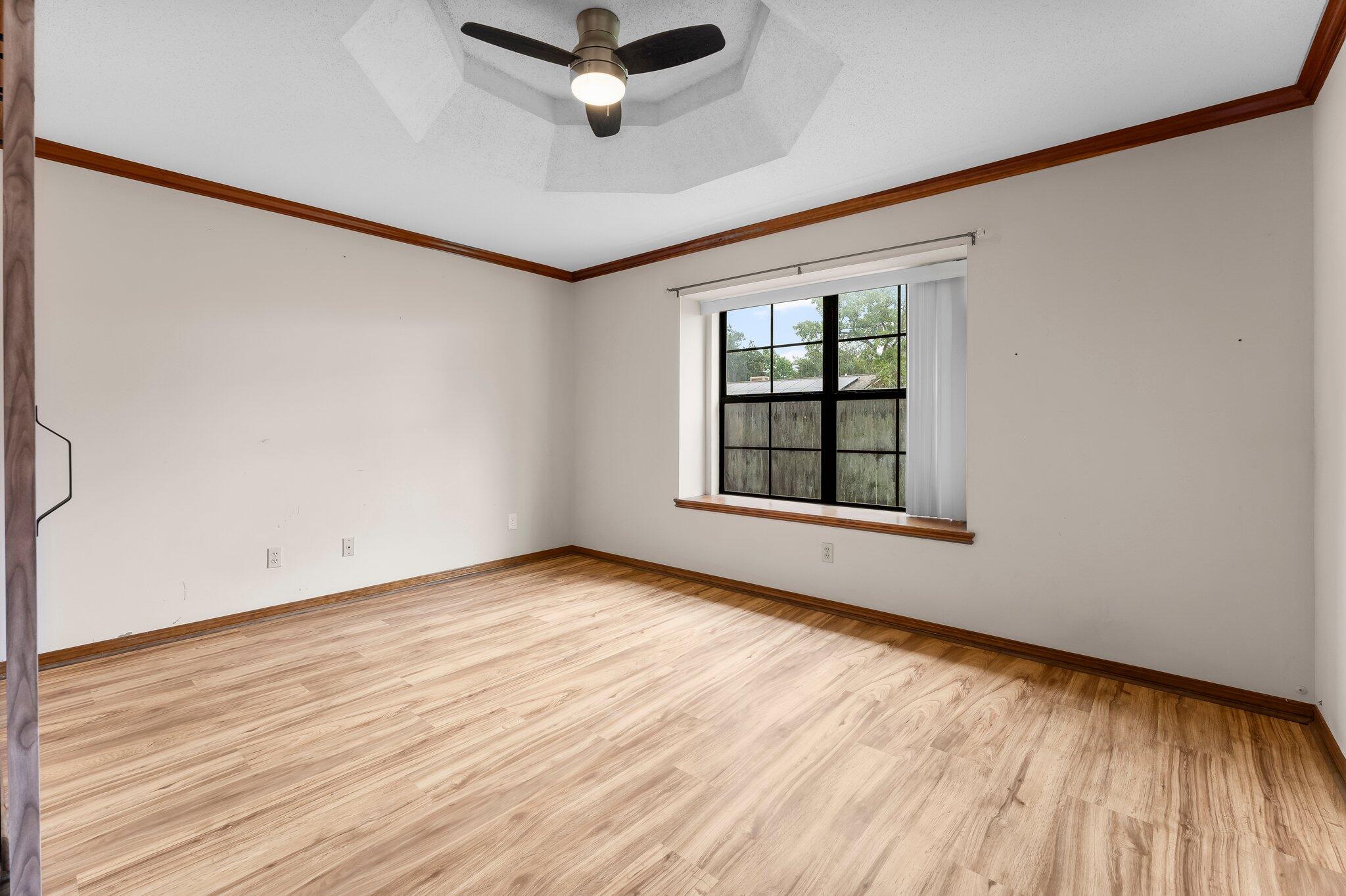 WOODLAND PARK ESTATES - Residential