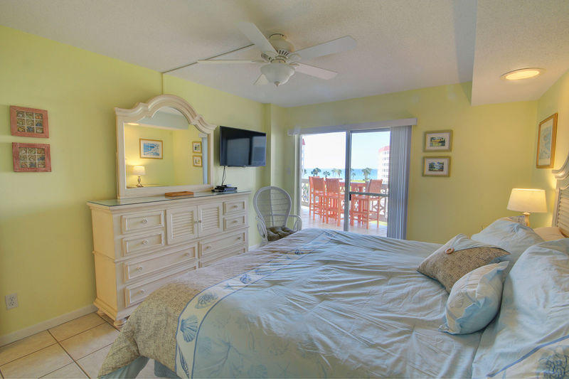 EL MATADOR CONDO - Residential