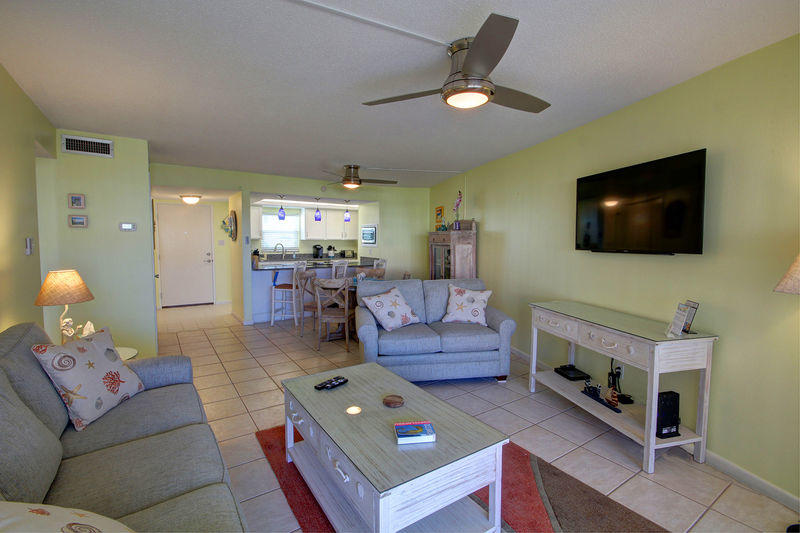 EL MATADOR CONDO - Residential