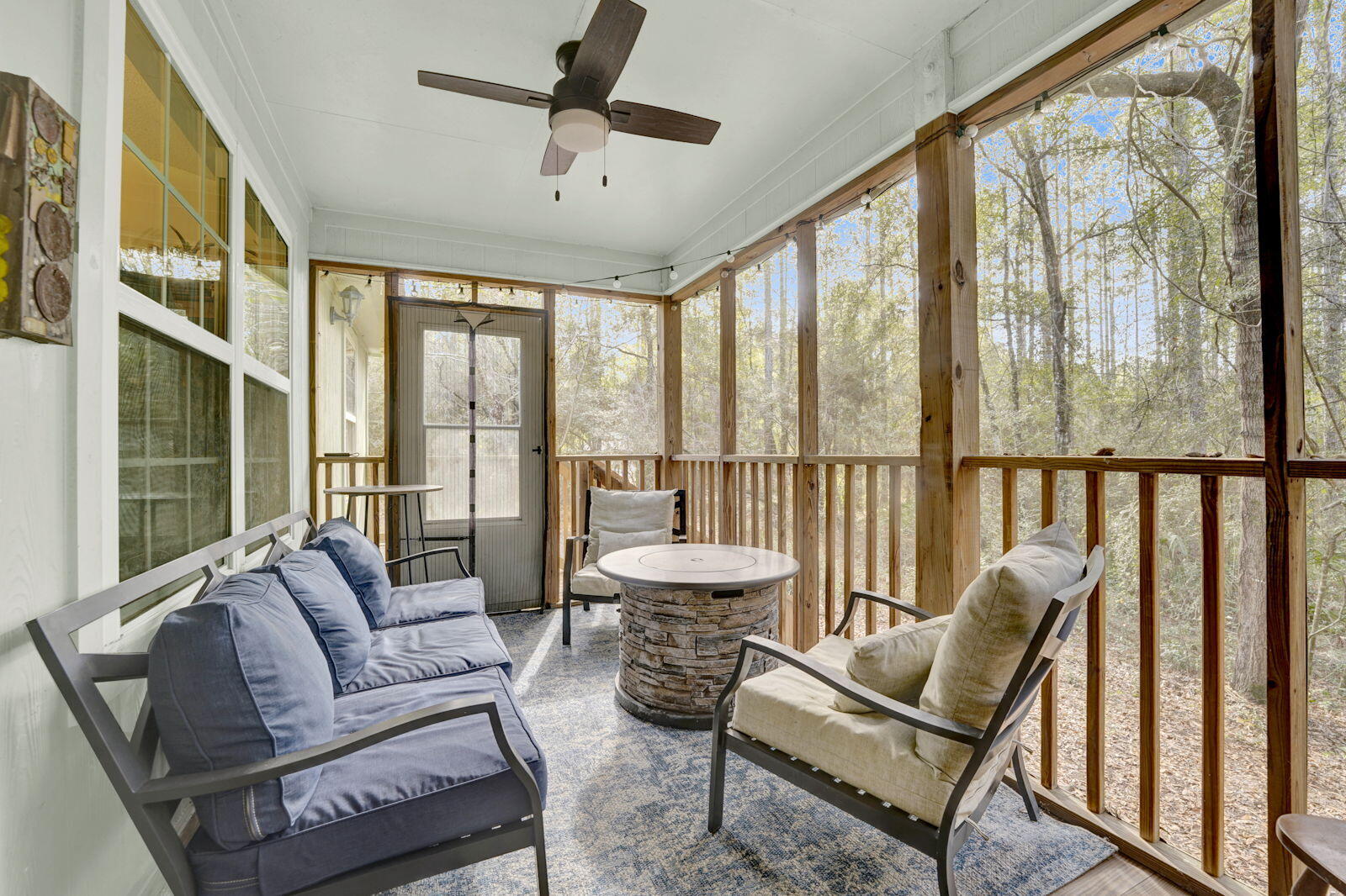 WHISPERING PINES - Residential