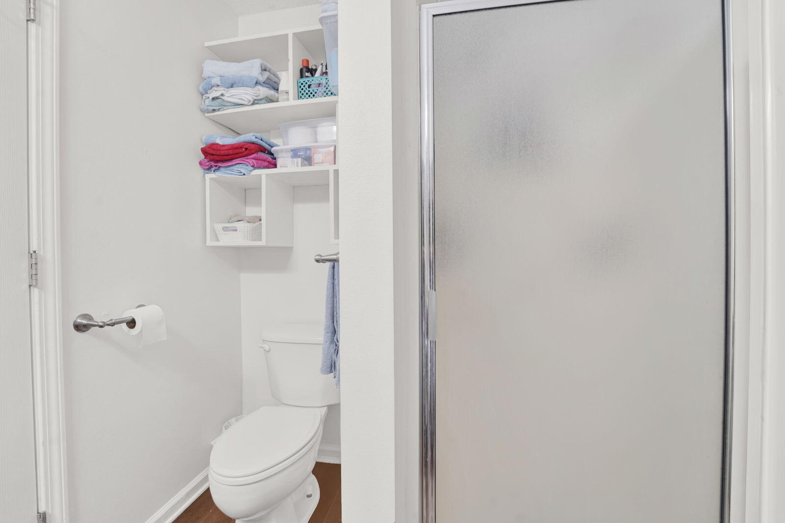 WHISPERING PINES - Residential