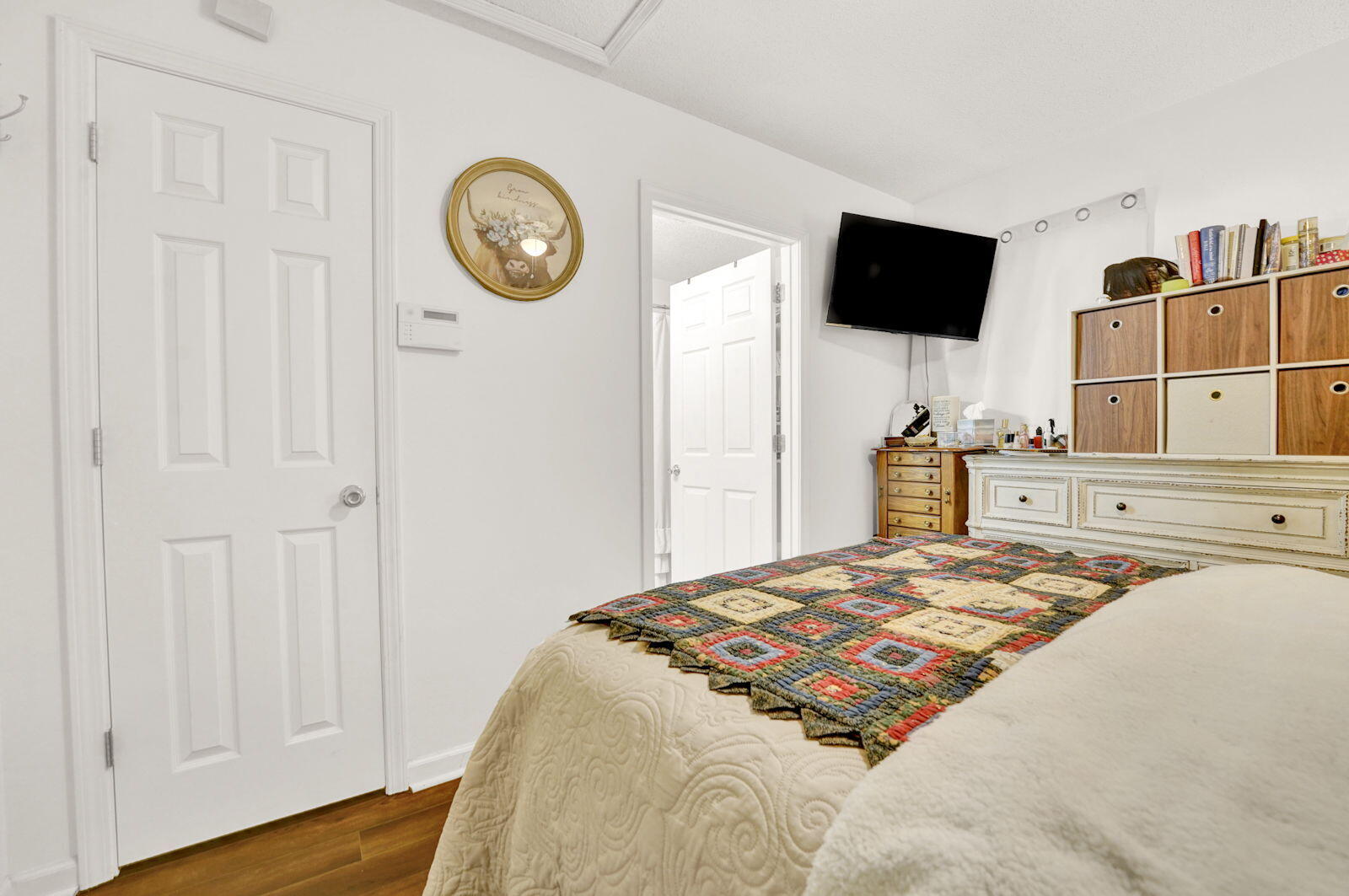 WHISPERING PINES - Residential