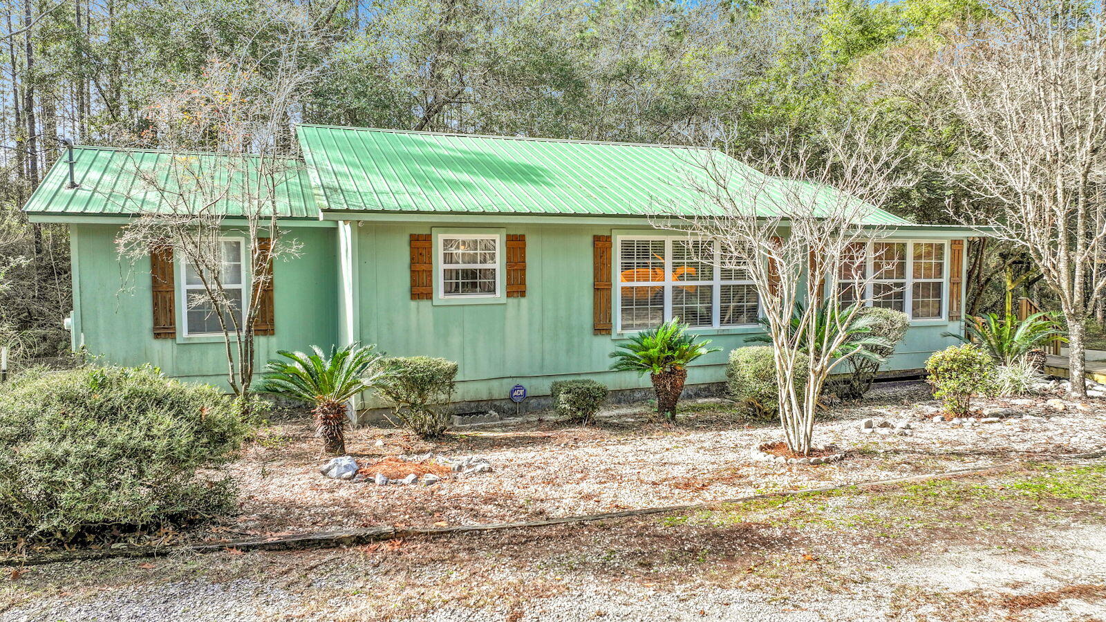 WHISPERING PINES - Residential