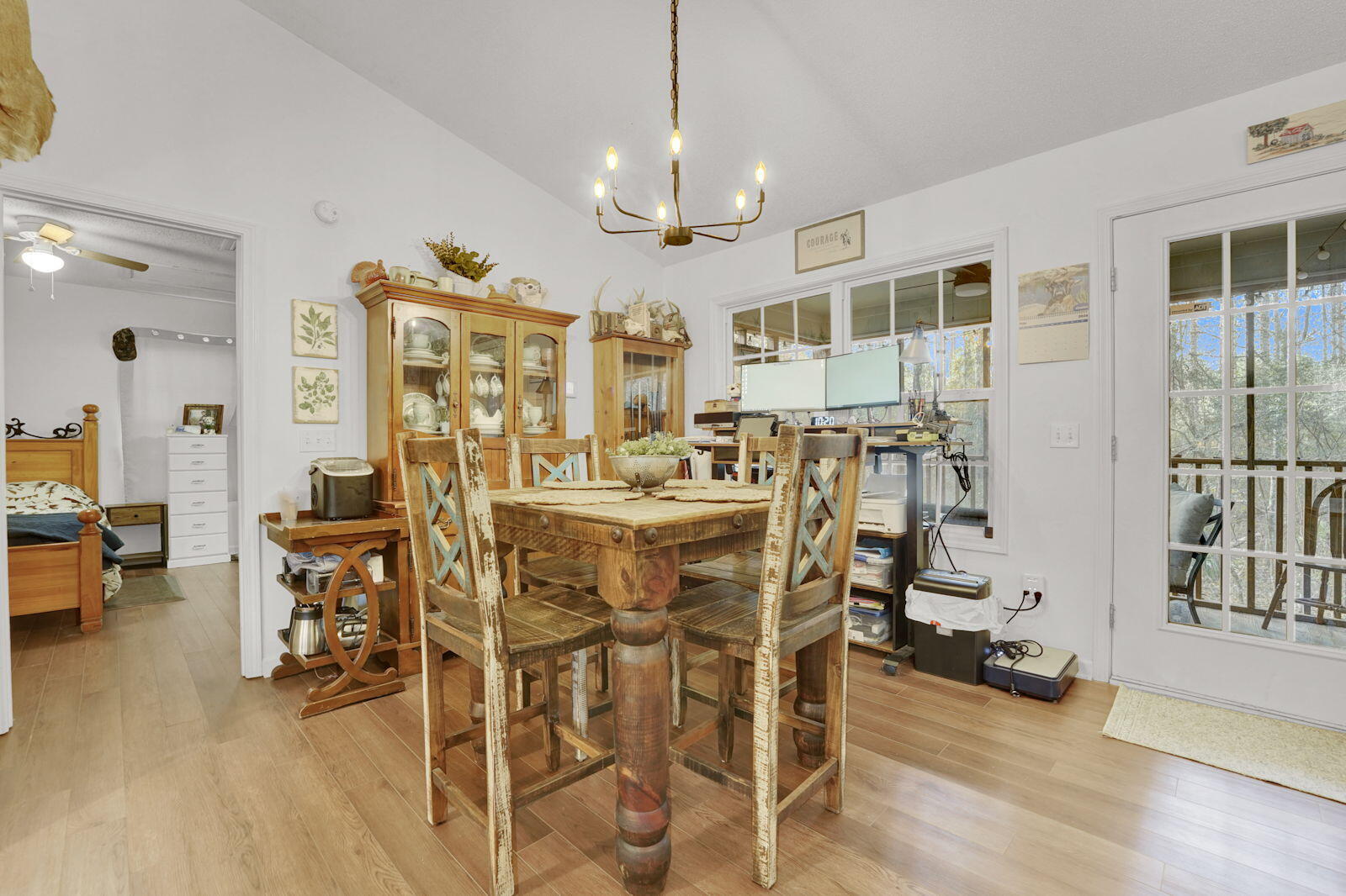 WHISPERING PINES - Residential