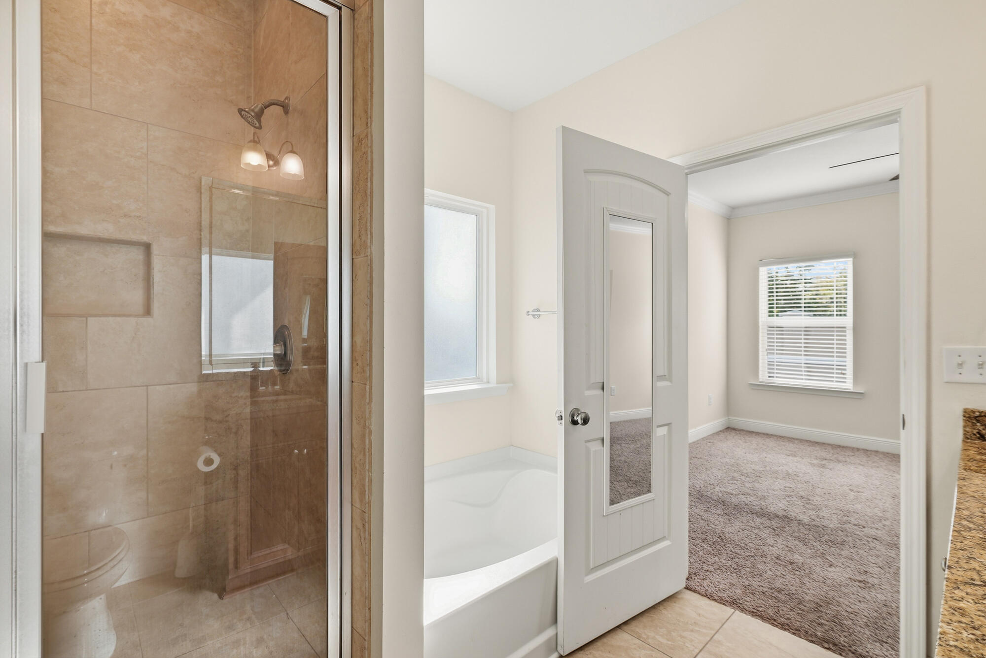 MAGNOLIA BAY CLUB - Residential