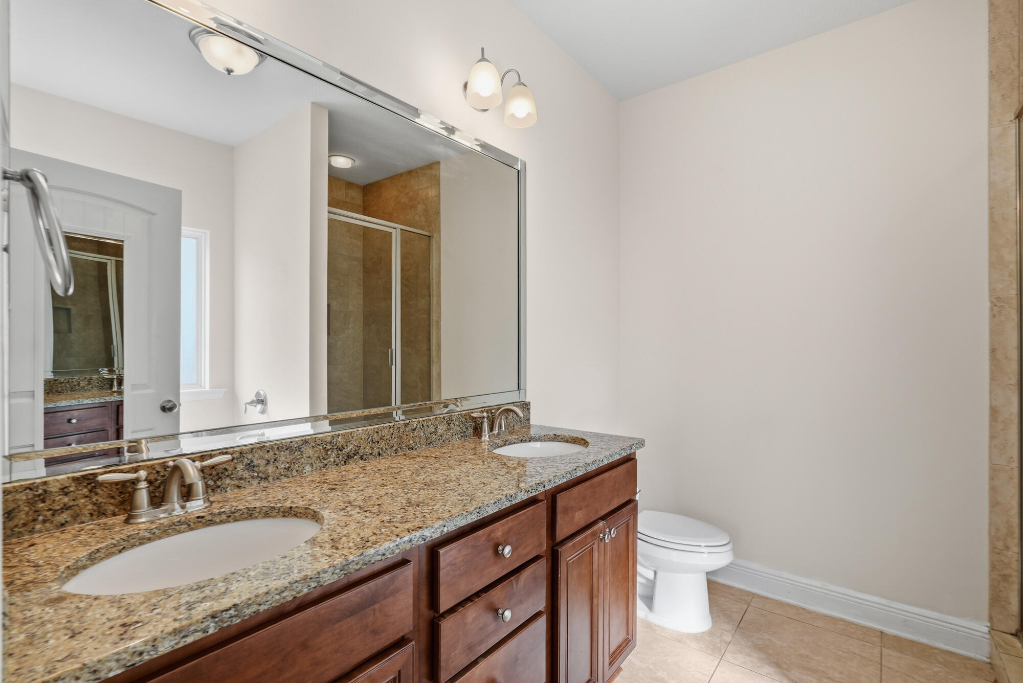 MAGNOLIA BAY CLUB - Residential