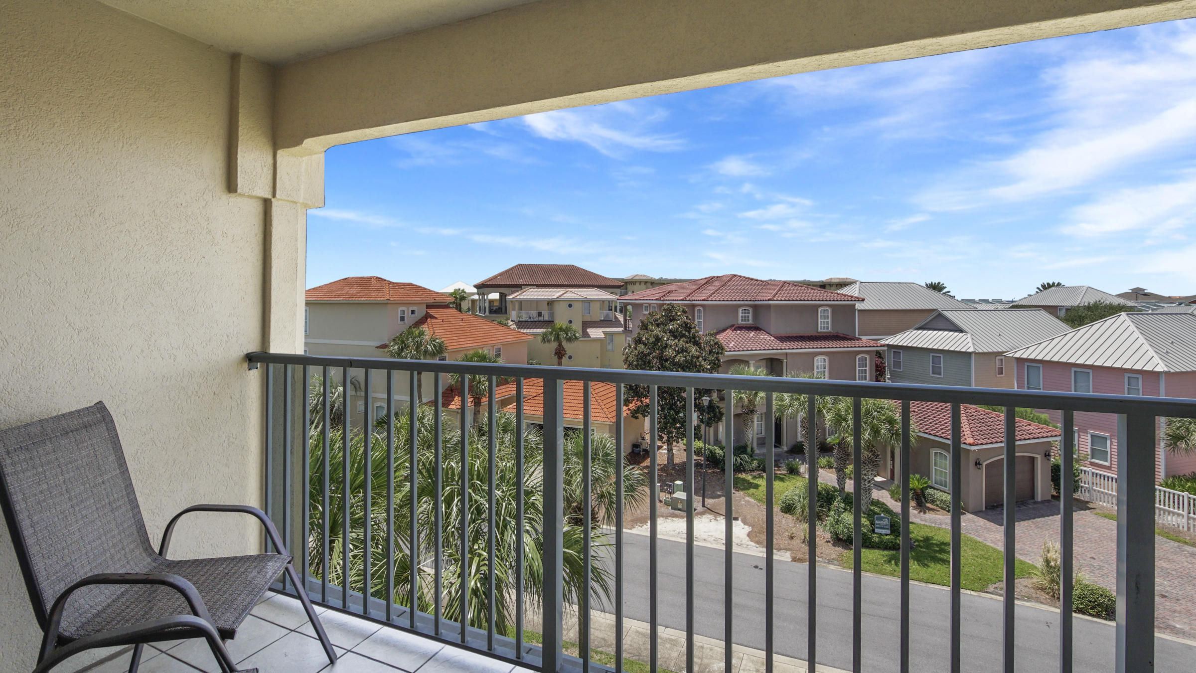 MARAVILLA CONDO 2 - Residential