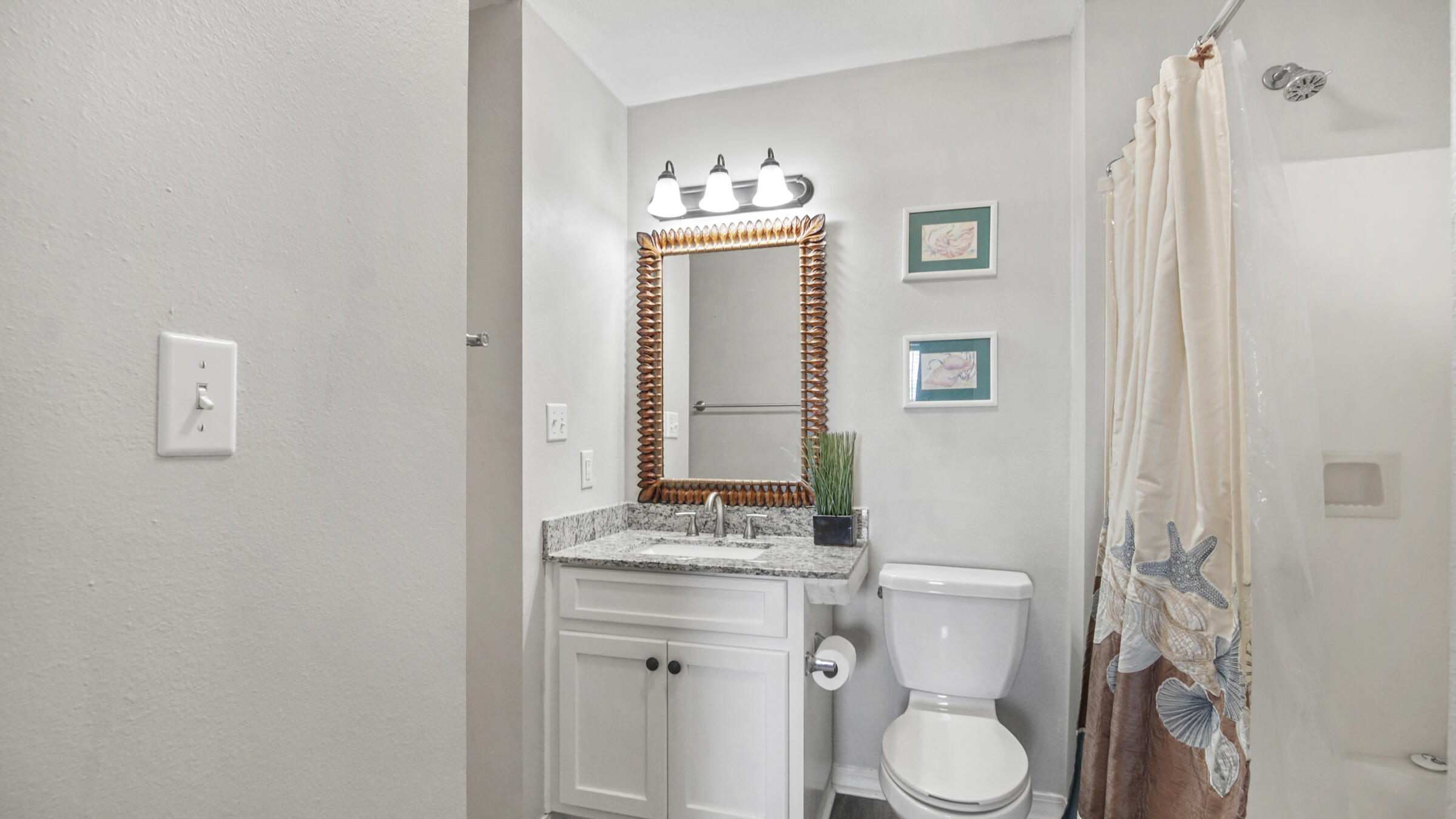 MARAVILLA CONDO 2 - Residential