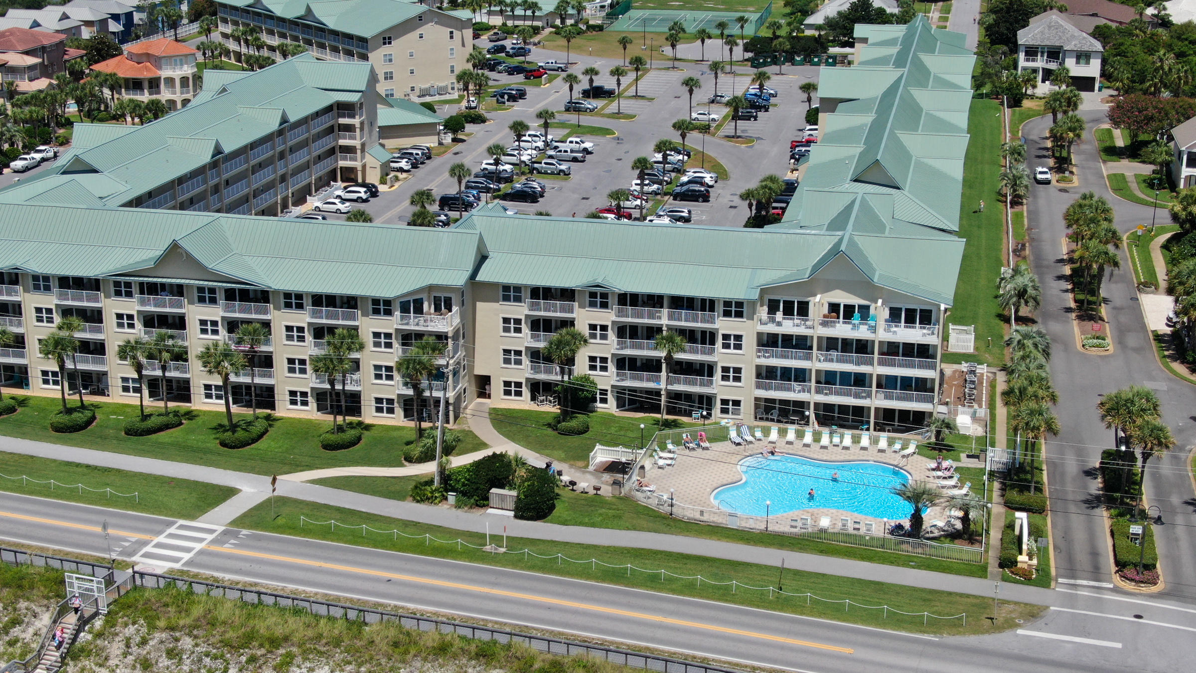 MARAVILLA CONDO 2 - Residential