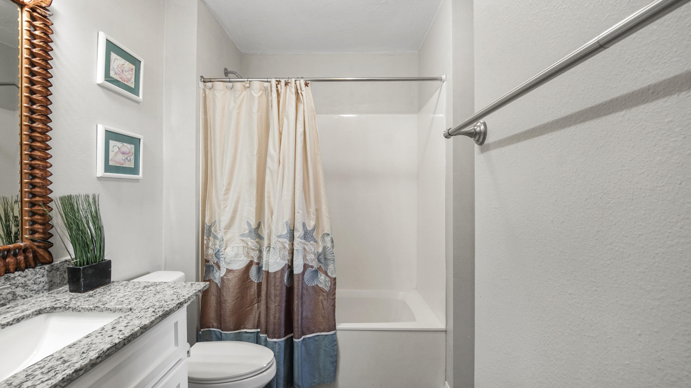 MARAVILLA CONDO 2 - Residential